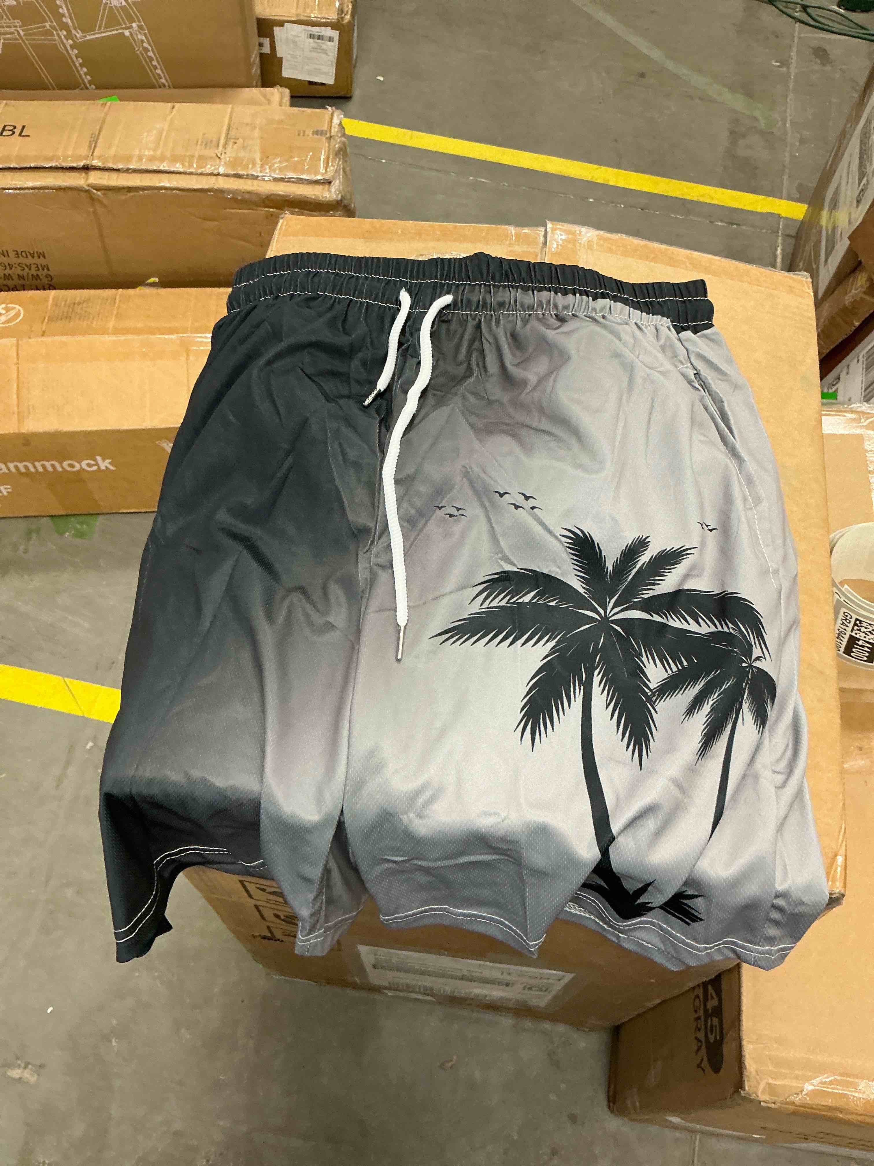 Condition photo showing Good Condition for size s hawaii shorts for men palm tree printed sweatpants athletic-fit classic-fit beach shorts drawstring elastic waist shorts high waisted knee length joggers pants holiday beach pants