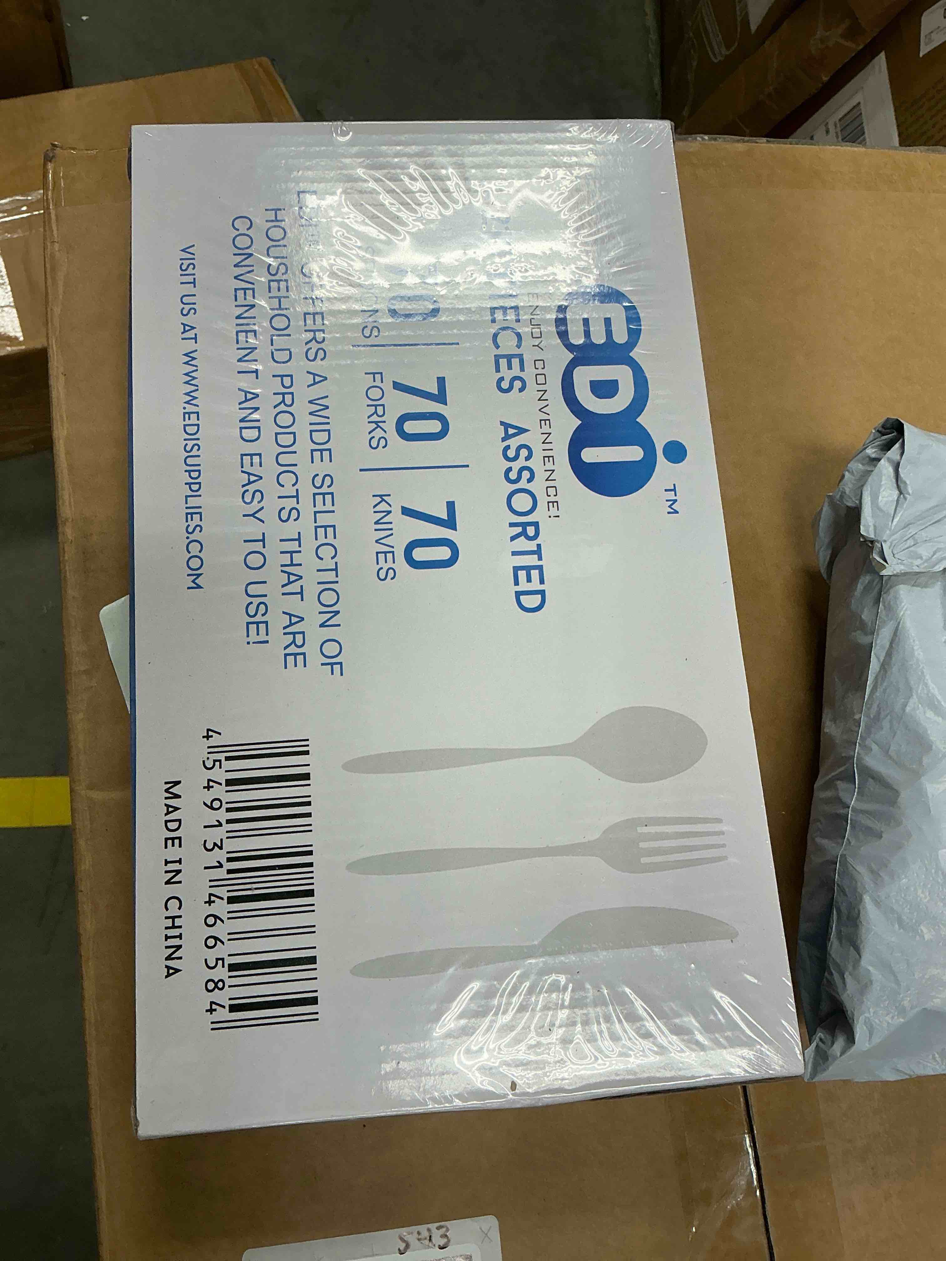 Condition photo showing New/Like New for edi disposable plastic cutlery set,70 forks,70 knives,70 spoons, white, 210 count