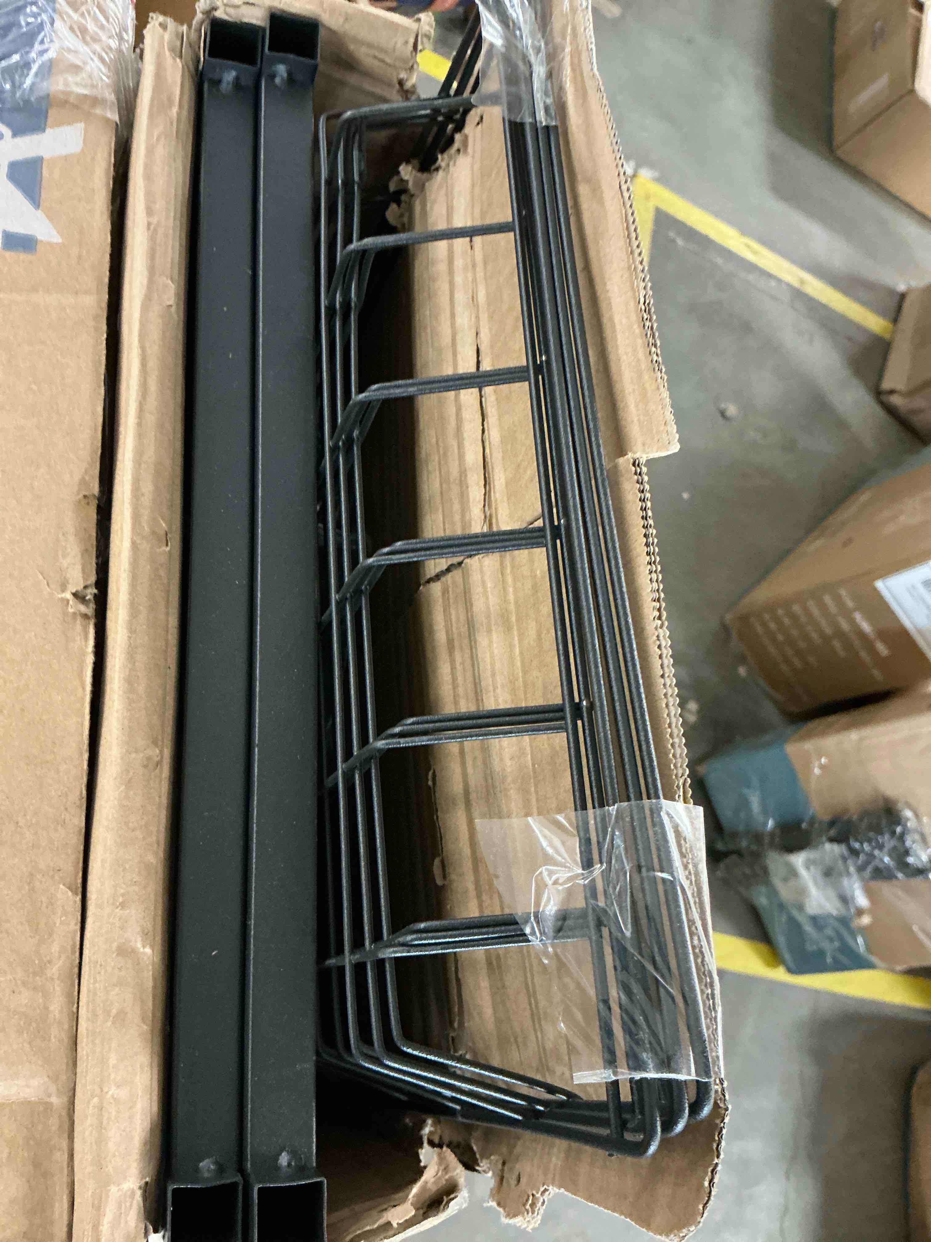 Condition photo showing Good Condition for movable wire rack, heavy-duty 4-tier storage shelf with 3 baskets and wheels, metal shelves organizer for kitchen, bathroom, office, garage, 31.5''l*12.6''w*42.5''h