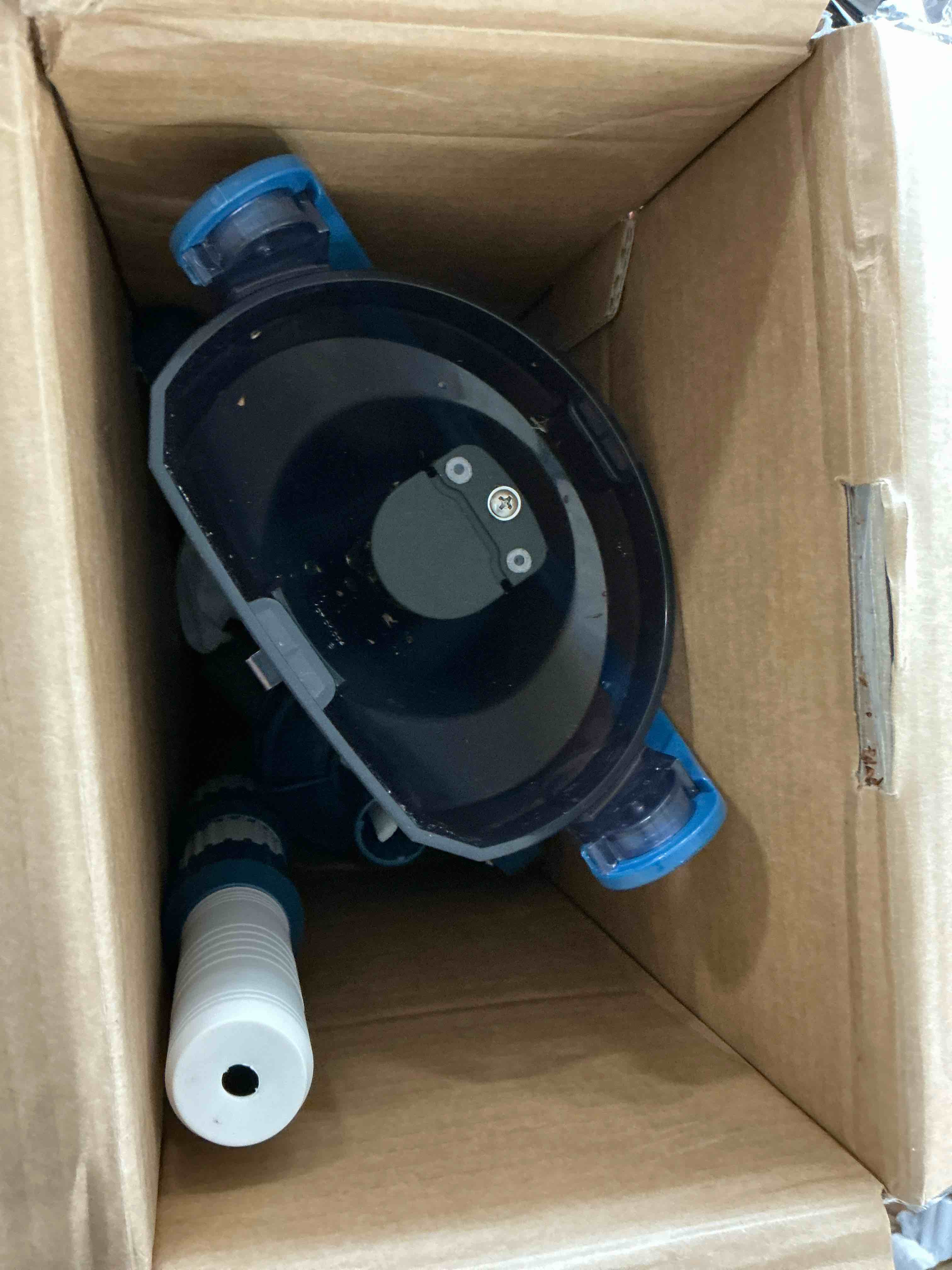 Condition photo showing Good Condition for cordless pool vacuum  handheld pool vacuum for above ground inground pools  spas and hot tubs  60-minute runtime  powerful suction up to 18.5 gallons/min  efficient leaf and debris removal