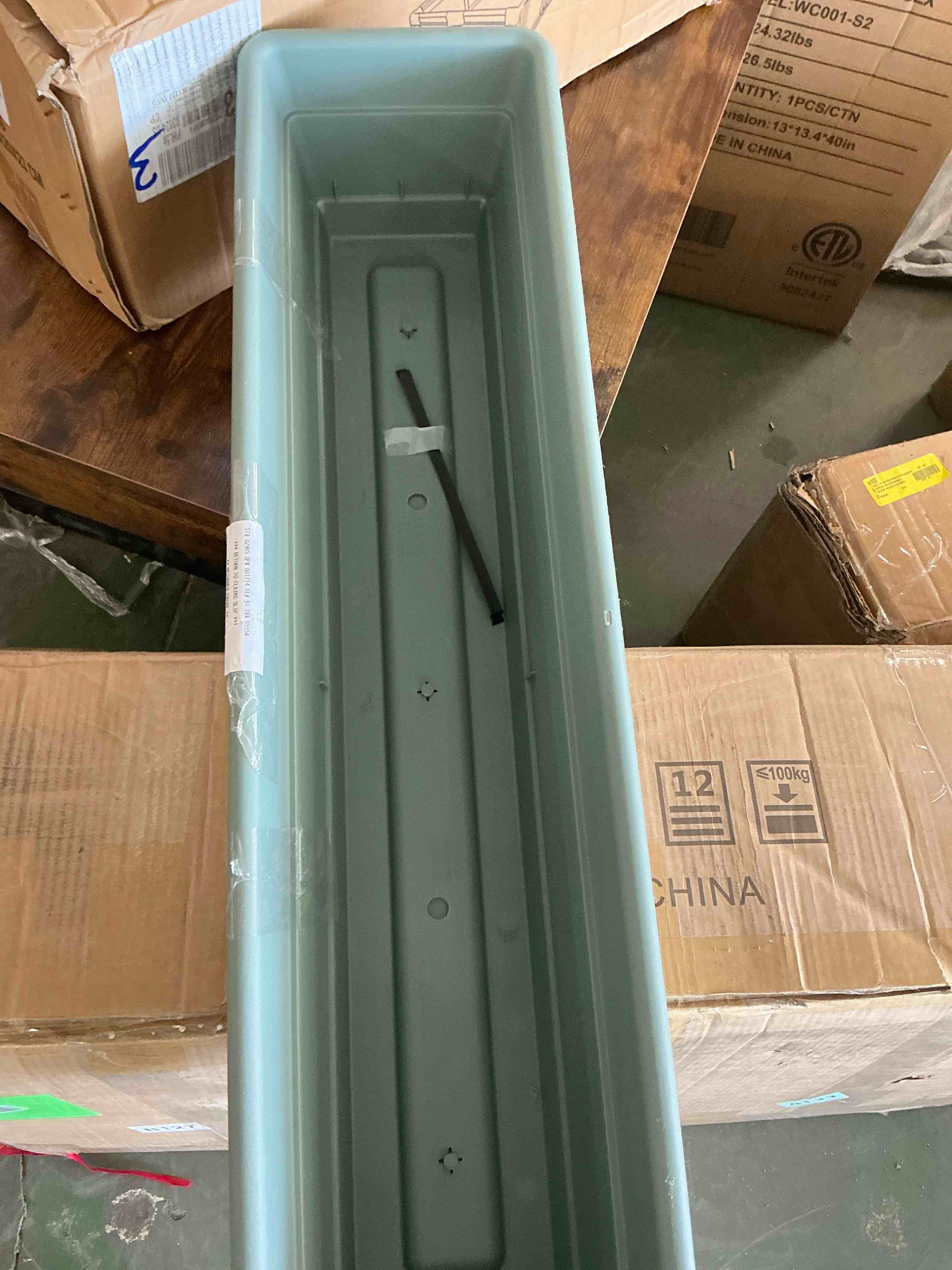 Condition photo showing New/Like New for dura cotta 30 in. l x 7.5 in. w x 5.75 in. h 16 qts. rectangular basil indoor/outdoor plastic window box planter