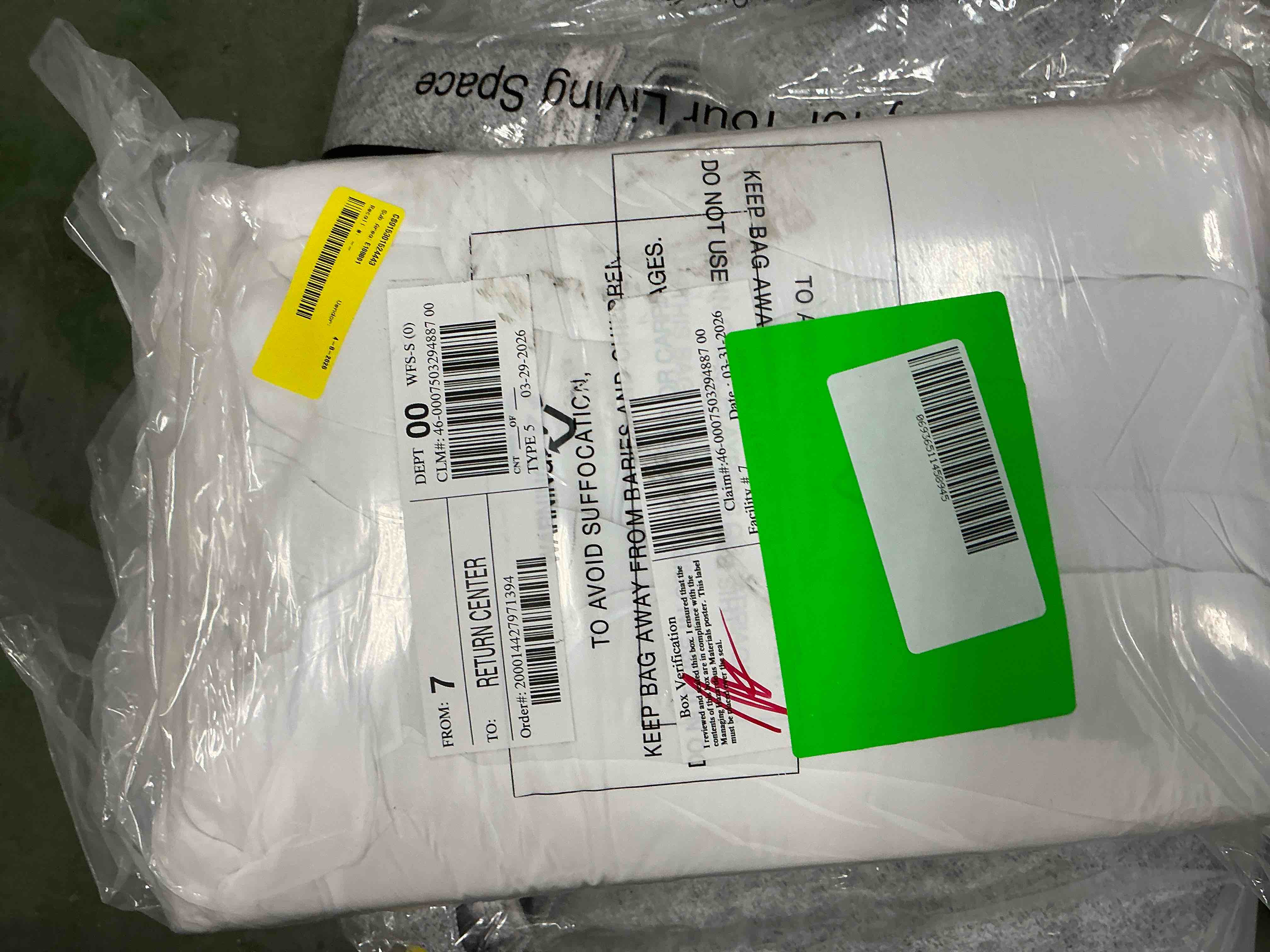 Condition photo showing New/Like New for emonia 100% 400tc mattress topper king for back pain, 900gsm mattress pad pillow top, quilted fitted mattress protector cover with 8-21" deep elastic pocket, soft comfort breathable (white, king )