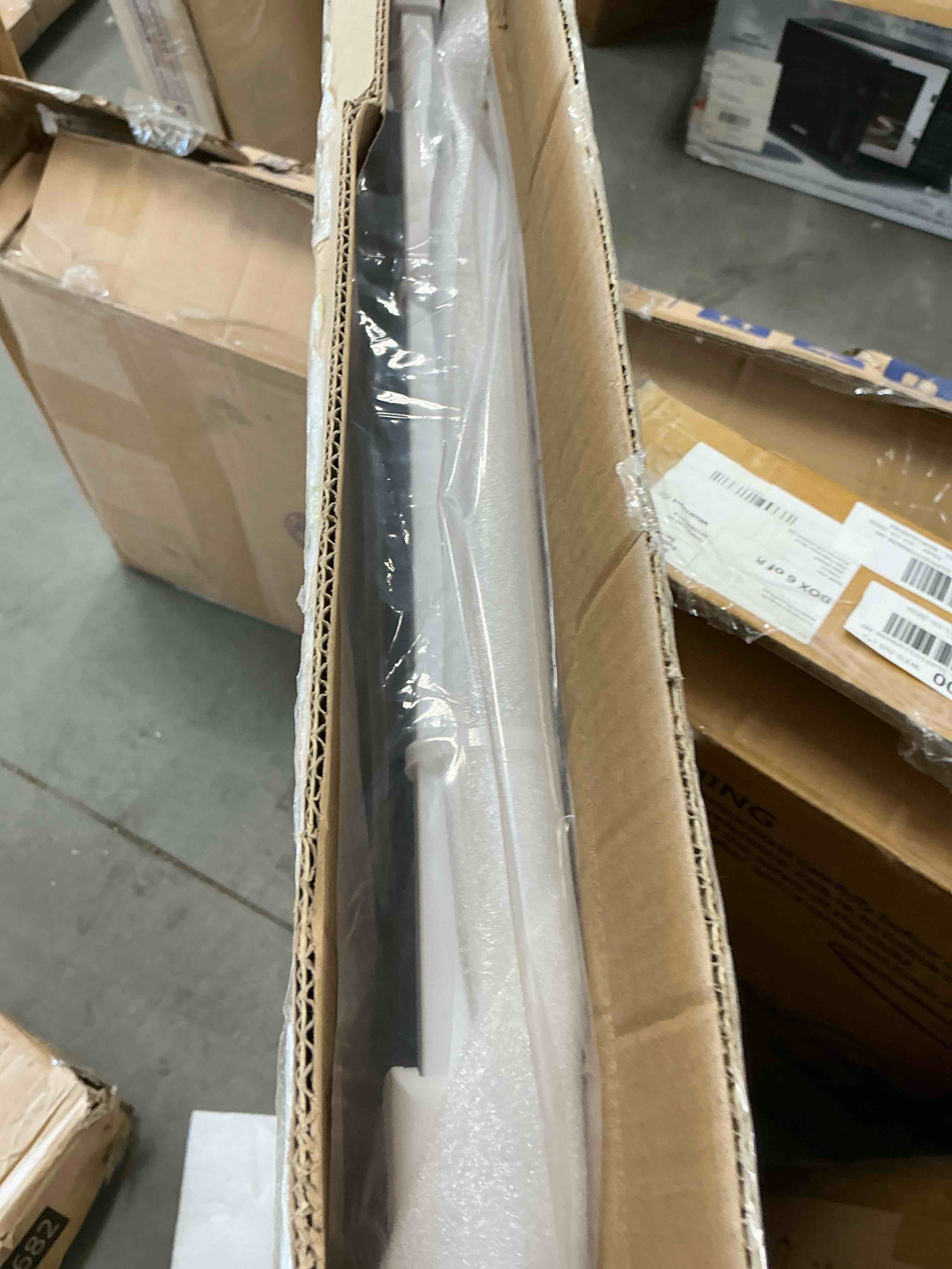 Condition photo showing New/Like New for comomy 29.5-43.3" baby gate extra wide for stairs doorways, auto close dog gates for the house, pet gates with walk through door, sturdymetal pressure mounted safety child gate, white
