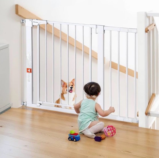 comomy 29.5-43.3" baby gate extra wide for stairs doorways, auto close dog gates for the house, pet gates with walk through door, sturdymetal pressure mounted safety child gate, white