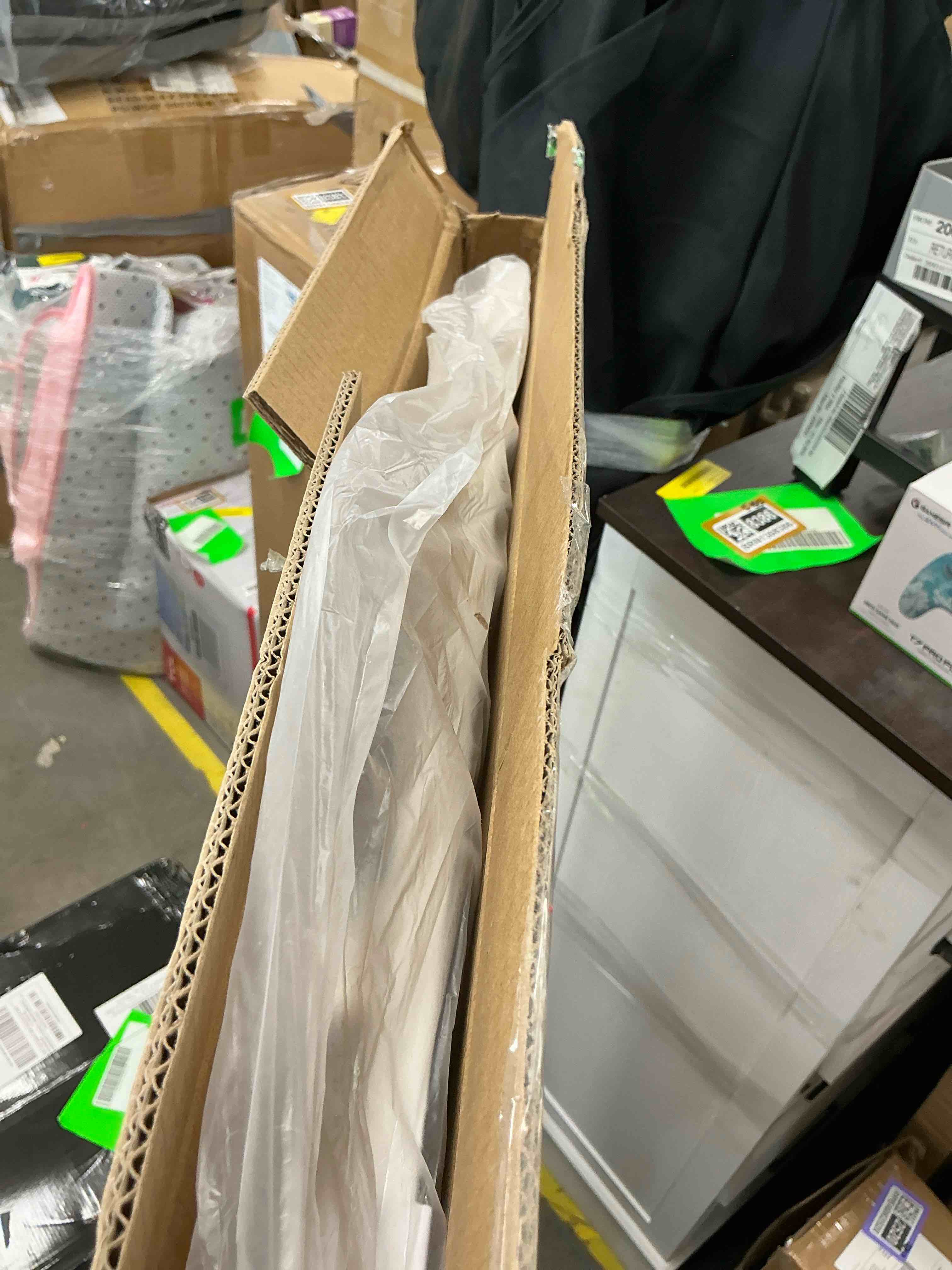 Condition photo showing New/Like New for lumizone extra tall cat gate 55.12" high pressure mounted white 26.18"-29.91" extra wide 2025 new (10 sizes) 1.37" gap no drilling auto-close one-handed operation tall pet gate for dogs