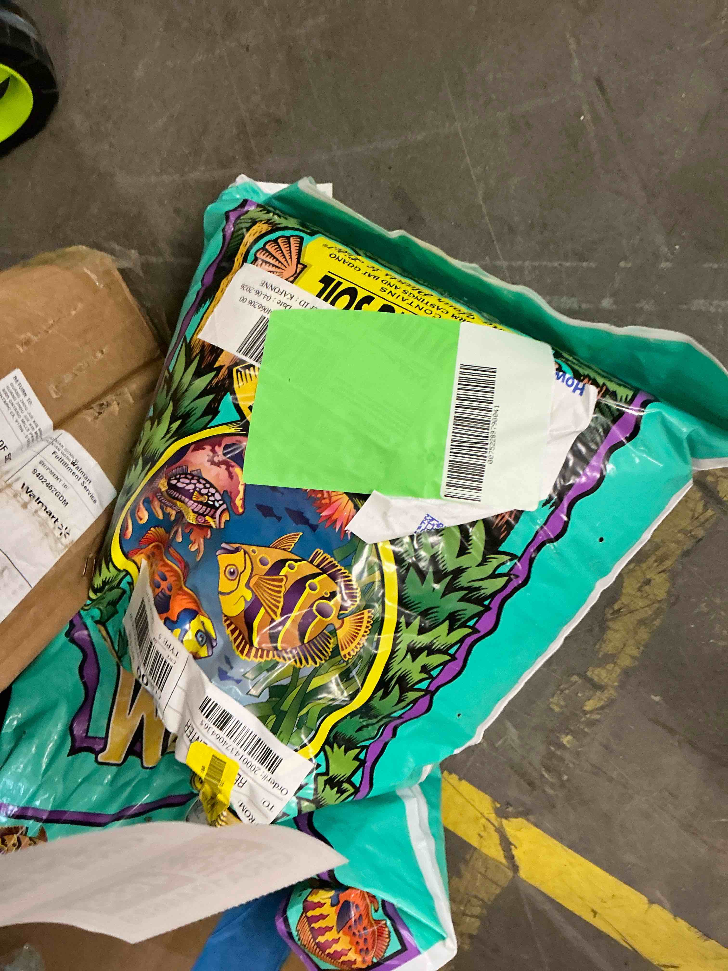 Condition photo showing New/Like New for foxfarm (fx14053) ocean forest organic potting soil  12-quart (pack of 1)