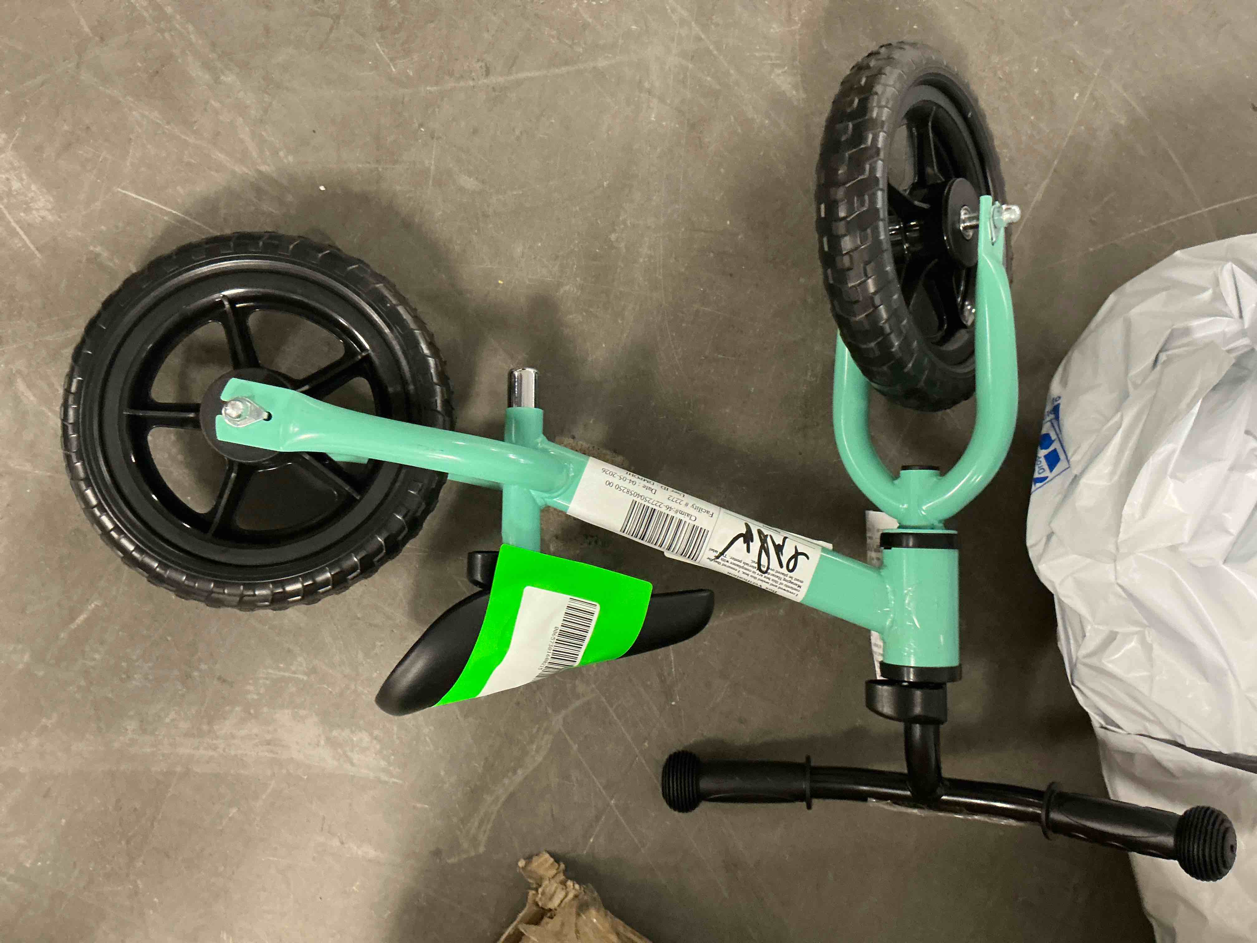 Condition photo showing Good Condition for naipo toddler balance bike, 10 inch toddler bike,no pedal beginner kids bicycle,rubber inflatable tires,adjustable seat,durable frame,gift bike for kids up to 37-45 inches tall