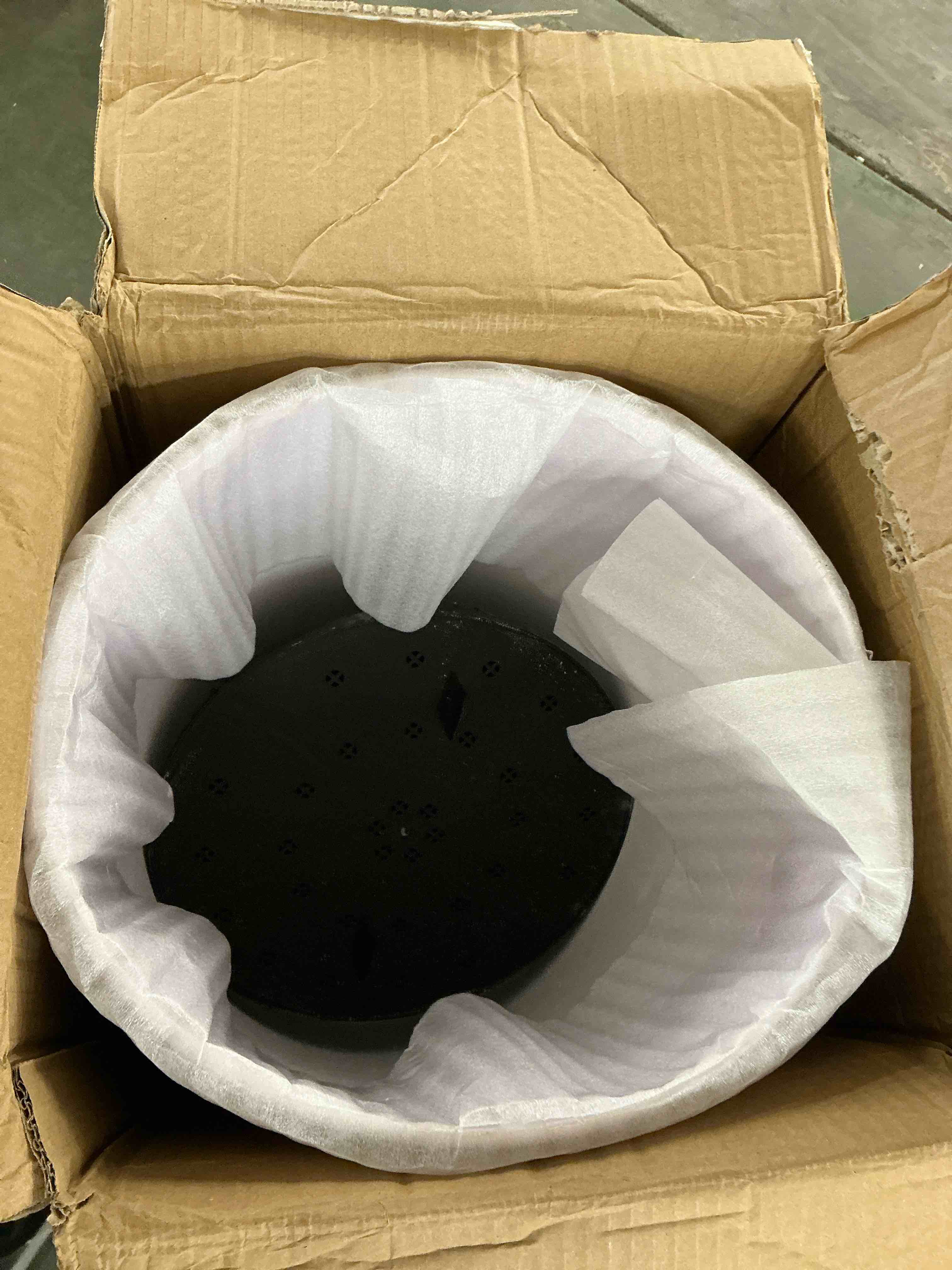 Condition photo showing Good Condition for snugniture set of 2 round 22-inch tall planters, white – large indoor/outdoor pots with drainage, matte frosted finish
