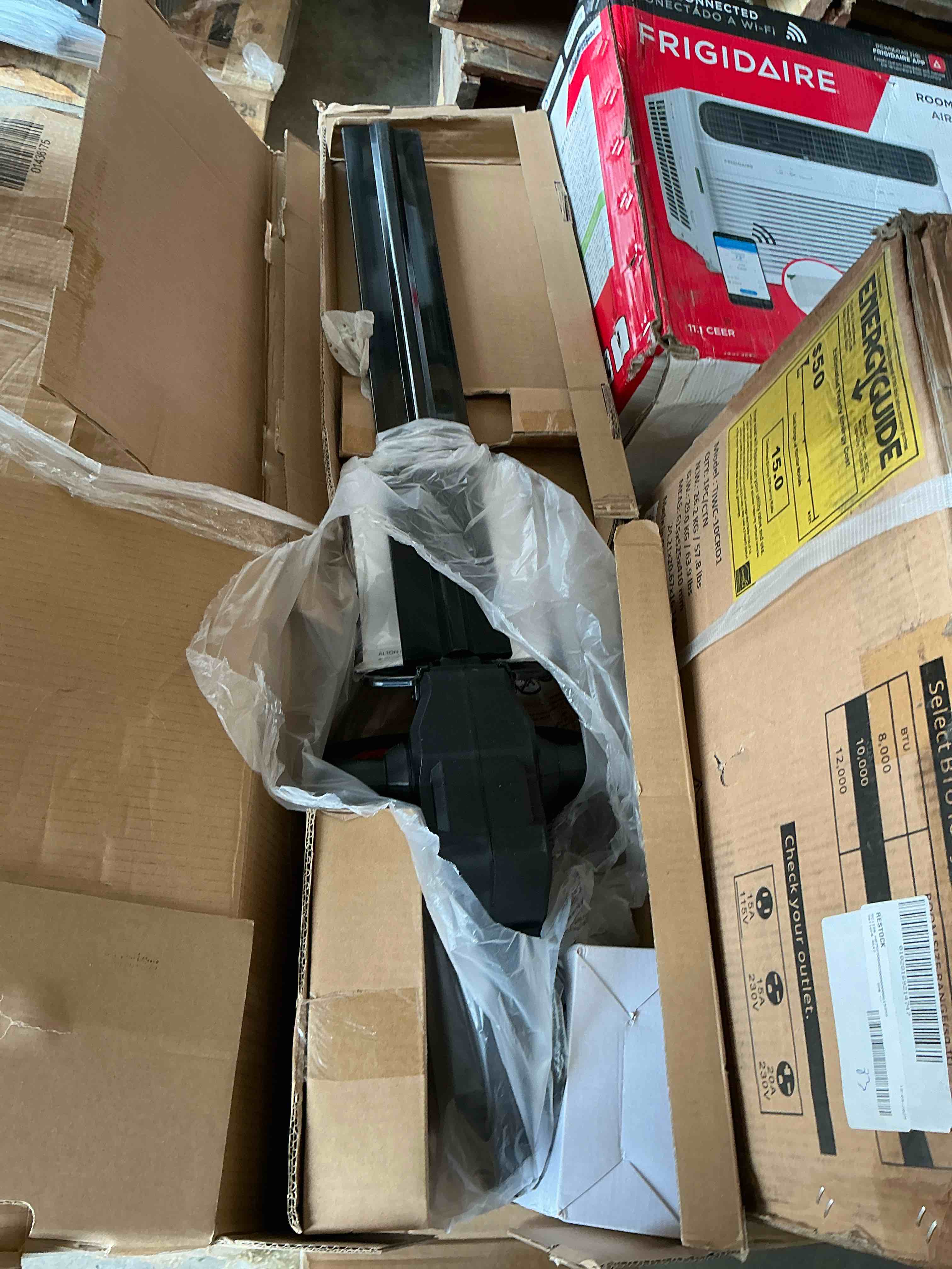 Condition photo showing New/Like New for 18v 22-inch cordless hedge trimmer, ideal for pruning branches in your backyard, garden, hedge trimmer with 2.0ah battery & charger, elg06