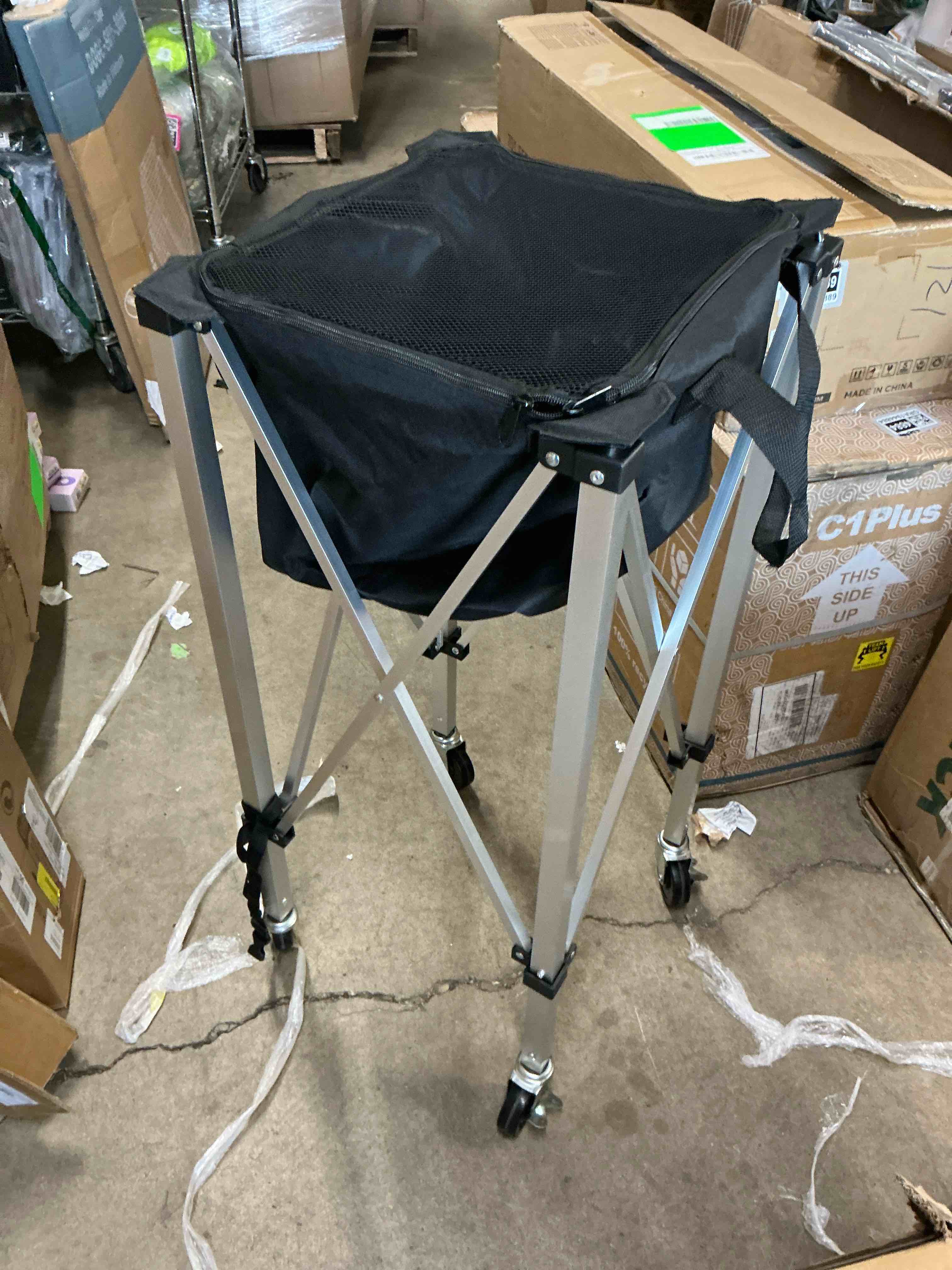 https://s3.amazonaws.com/lotting-images-prod/EmanualPiazza/GRA1944898_1777484667532.jpeg