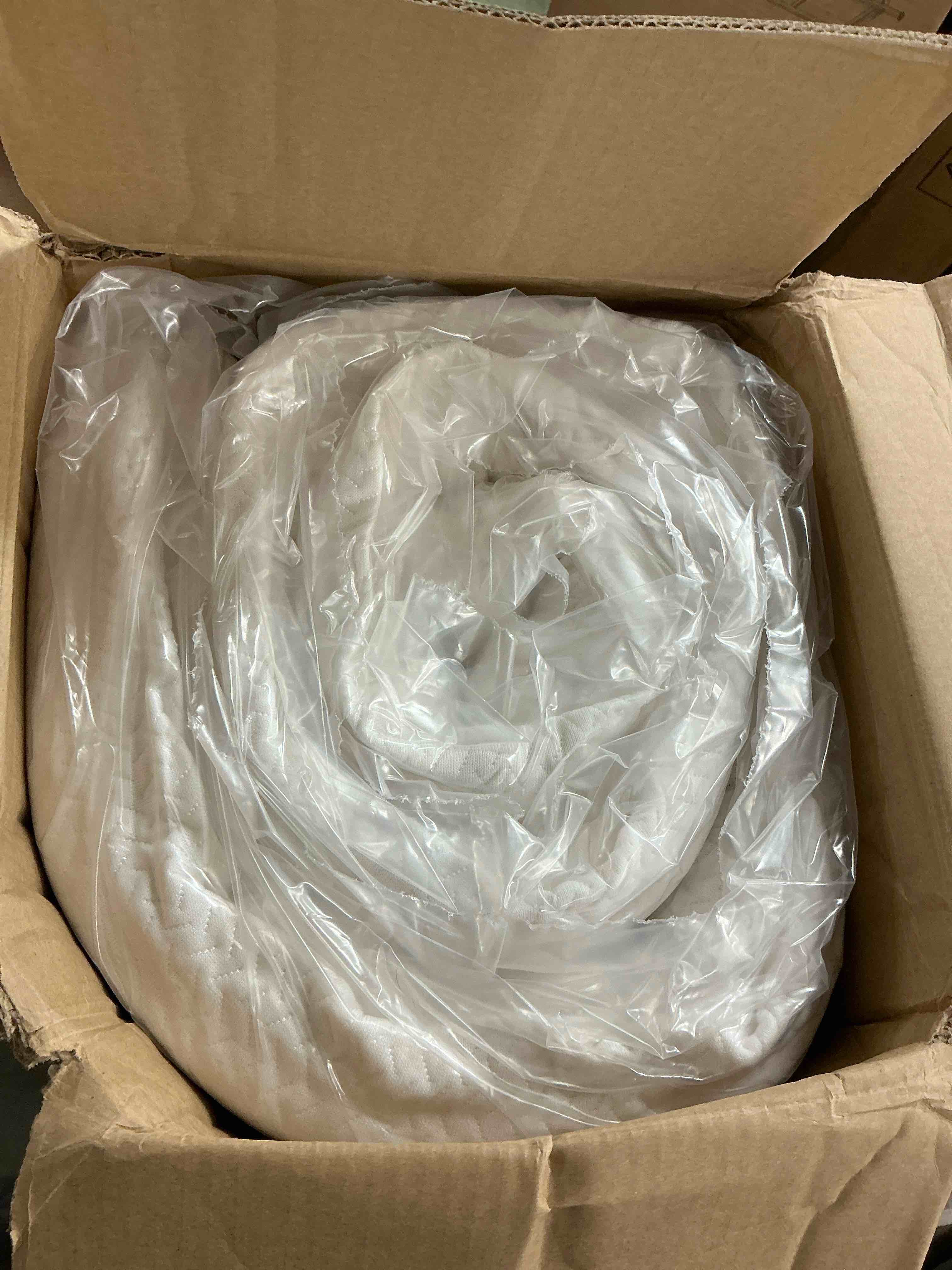 Condition photo showing New/Like New for fdw | 5 inch twin mattress | medium firm | gel memory foam mattress | white | bed in a box, certipur-us certified | pressure relief, cooling ventilated foam | washable removable cover white twin 5 in