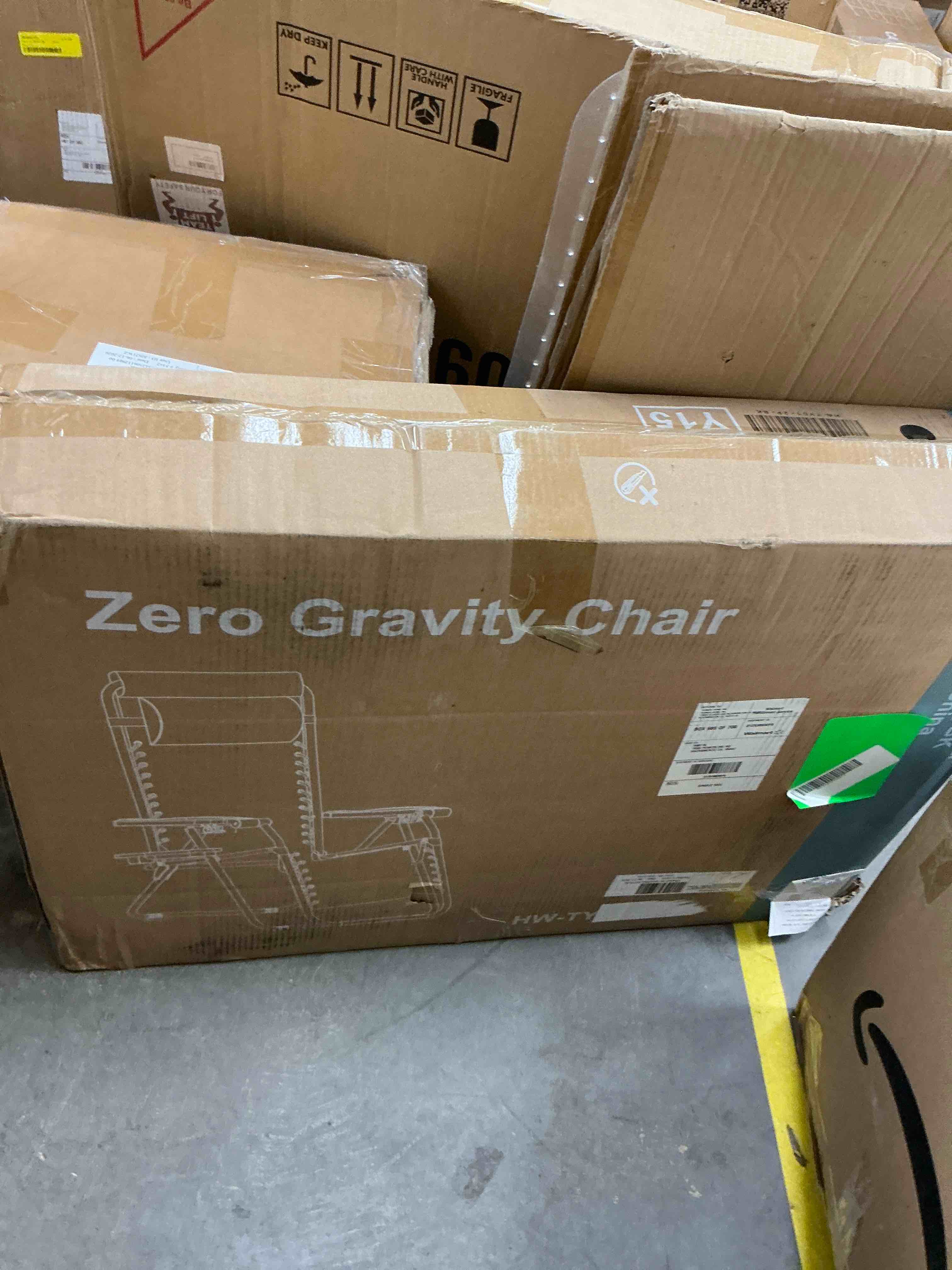 Condition photo showing New/Like New for concetta 2 zero gravity lounge chairs, foldable reclining camping for patio, lawn, beach, black