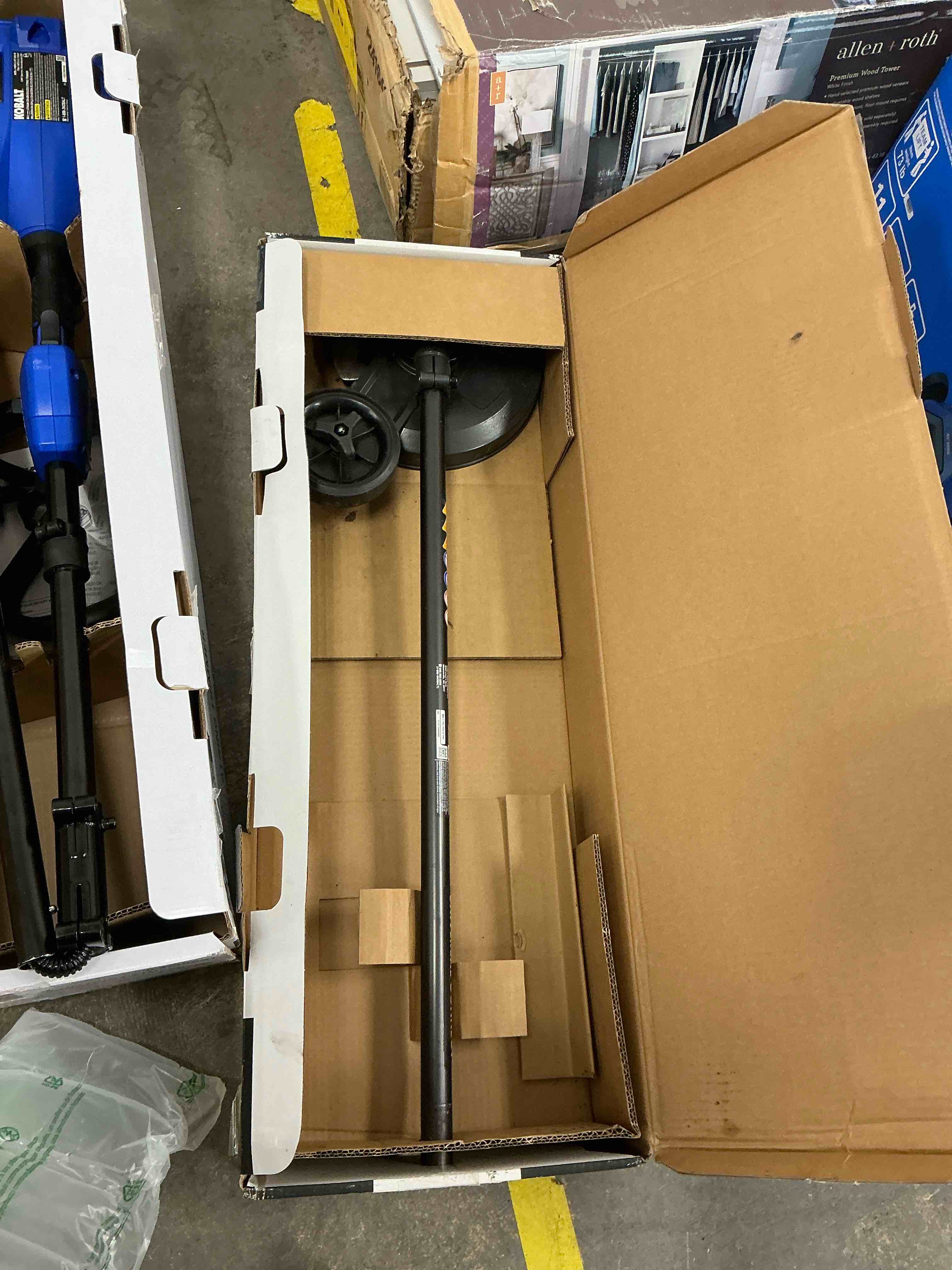 Condition photo showing Good Condition for kobalt universal edger attachment