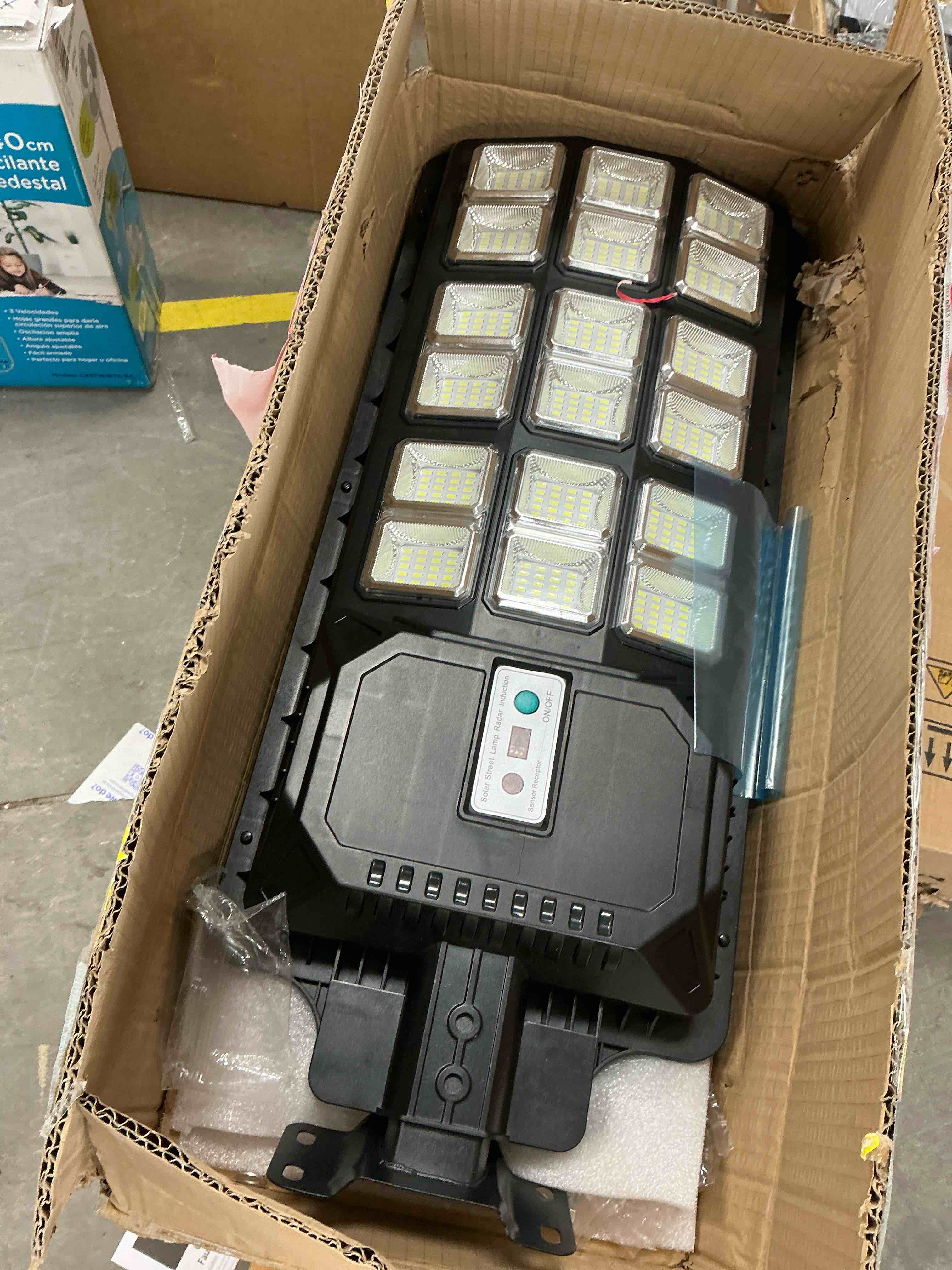 Condition photo showing Good Condition for solar street lights 320000lm 10000mah commercial solar parking lot lights dusk to dawn solar street lights waterproof motion sensor solar flood lights for garden patio playground yard