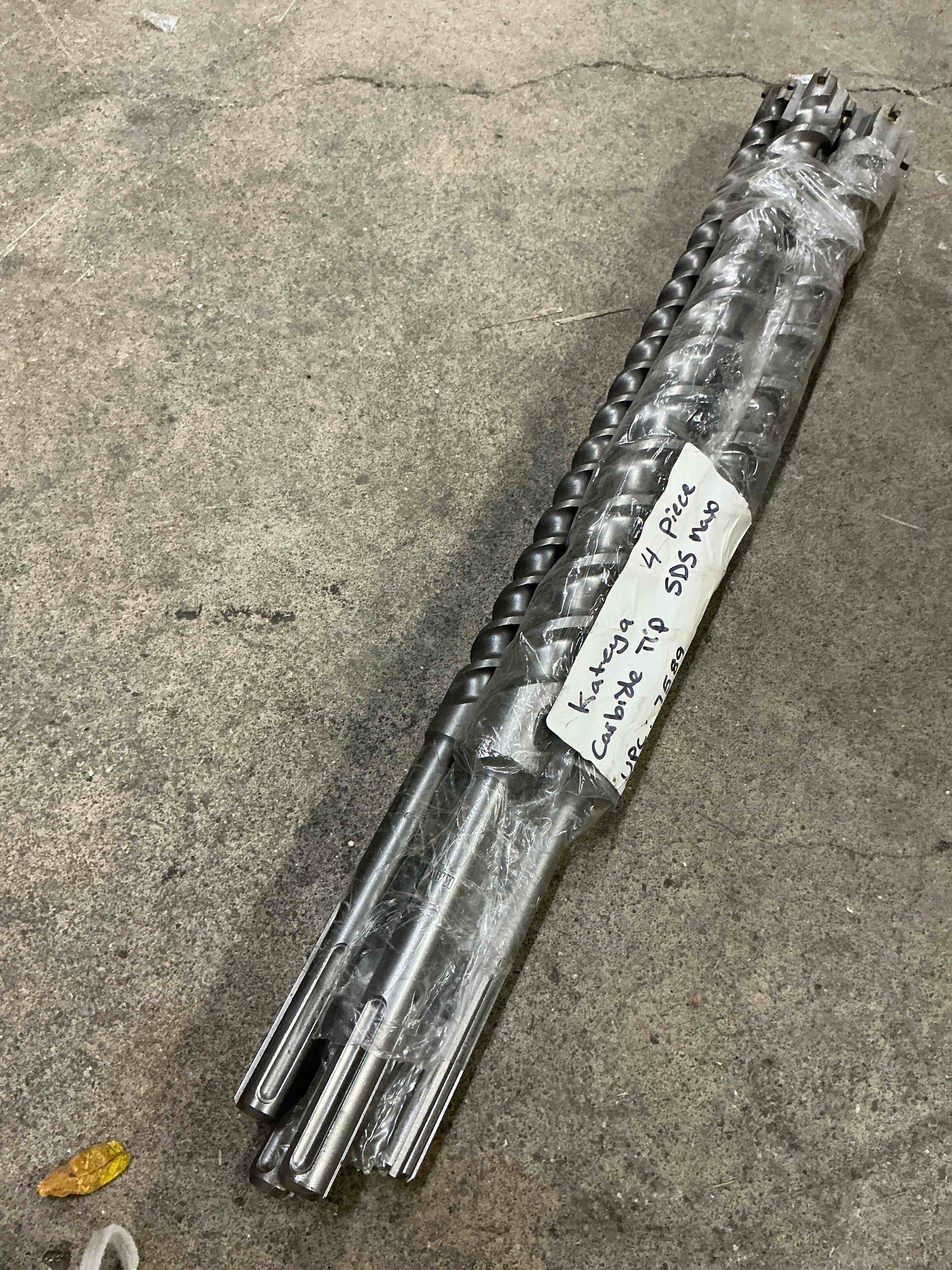 Condition photo showing Good Condition for hammer drill bit ucan sds max 1-5/8" x 23" made in germany (max15823)