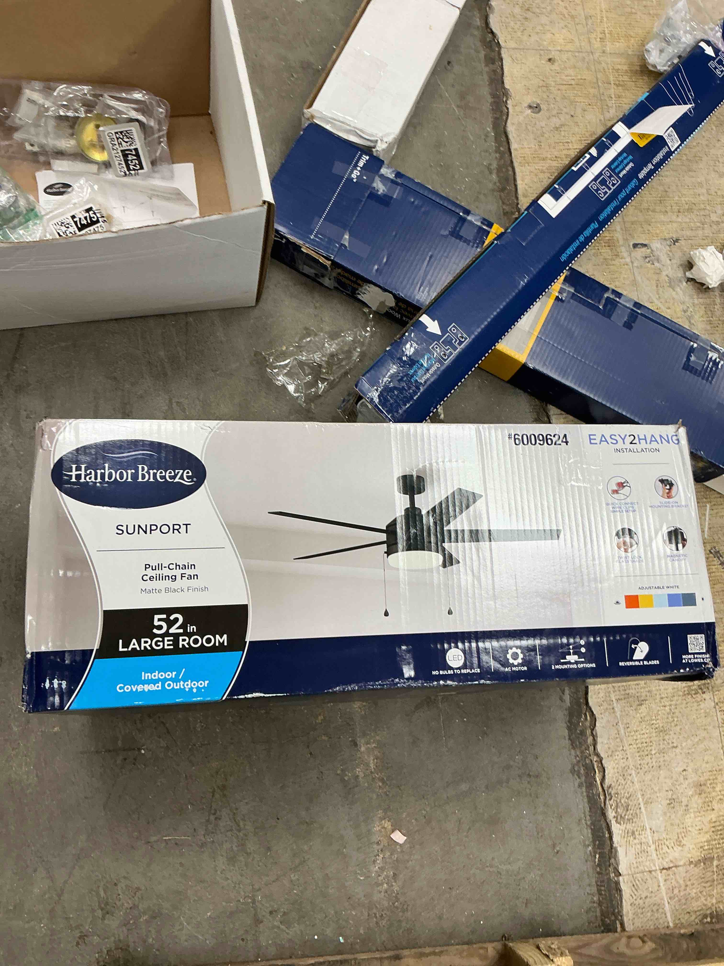 Condition photo showing Good Condition for harbor breeze sunport easy2hang 52-in wood led covered outdoor ceiling fan with light