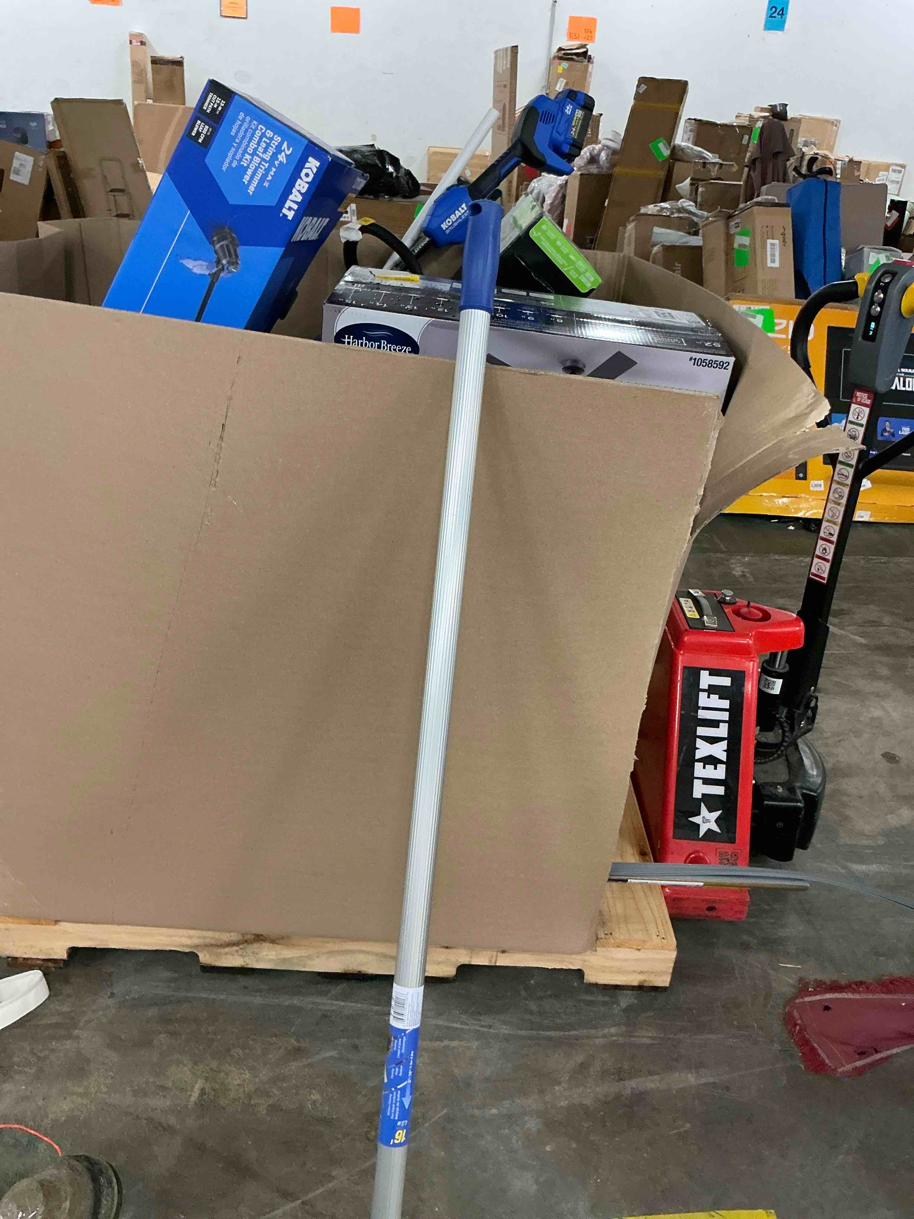 Condition photo showing Good Condition for ettore rea-c-h telescoping 16 ft. l x 1-1/4 in. dia. aluminum extension pole