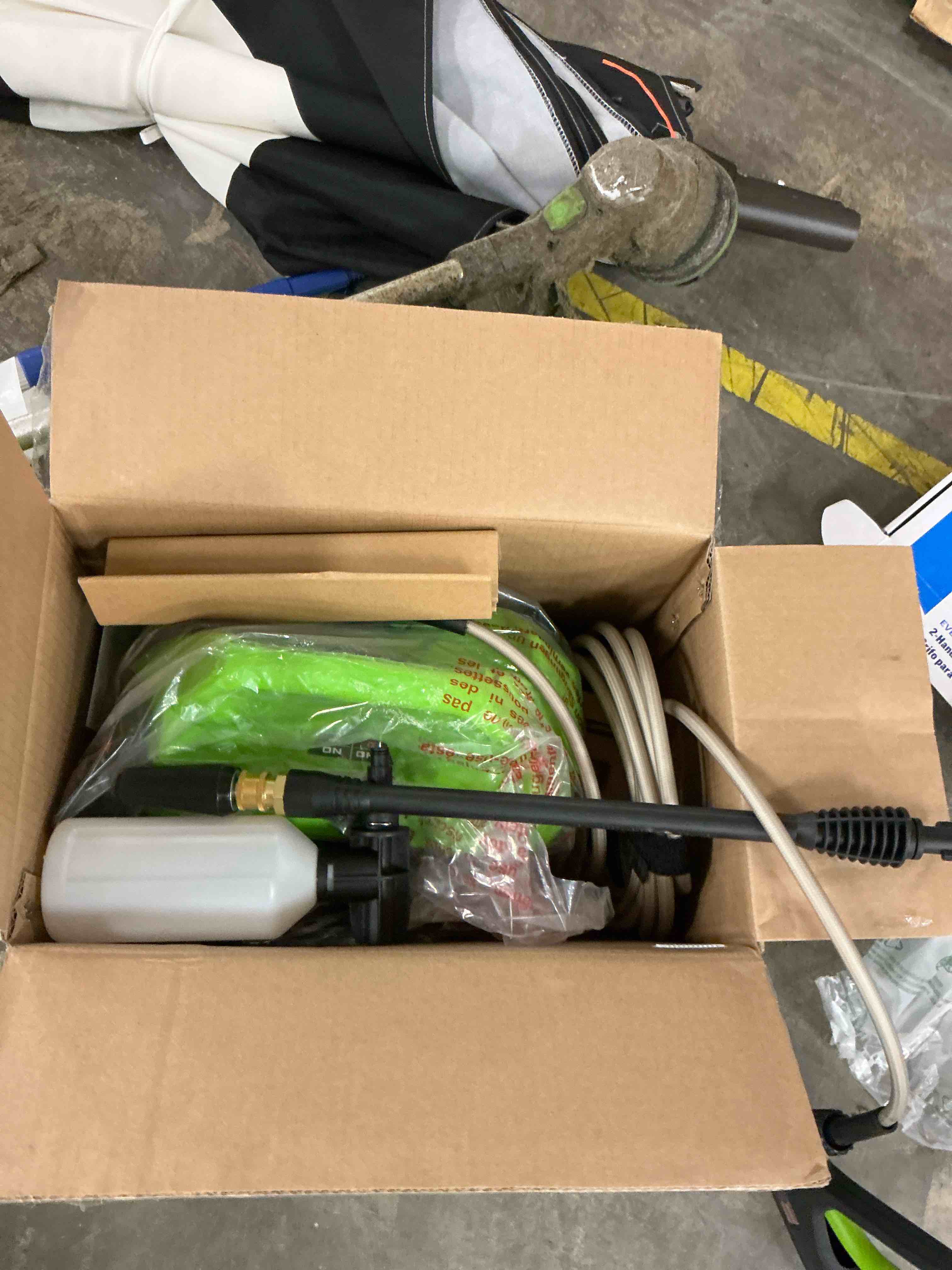 Condition photo showing Good Condition for greenworks 1800-psi 1.2-gpm cold water electric pressure washer with spray tips