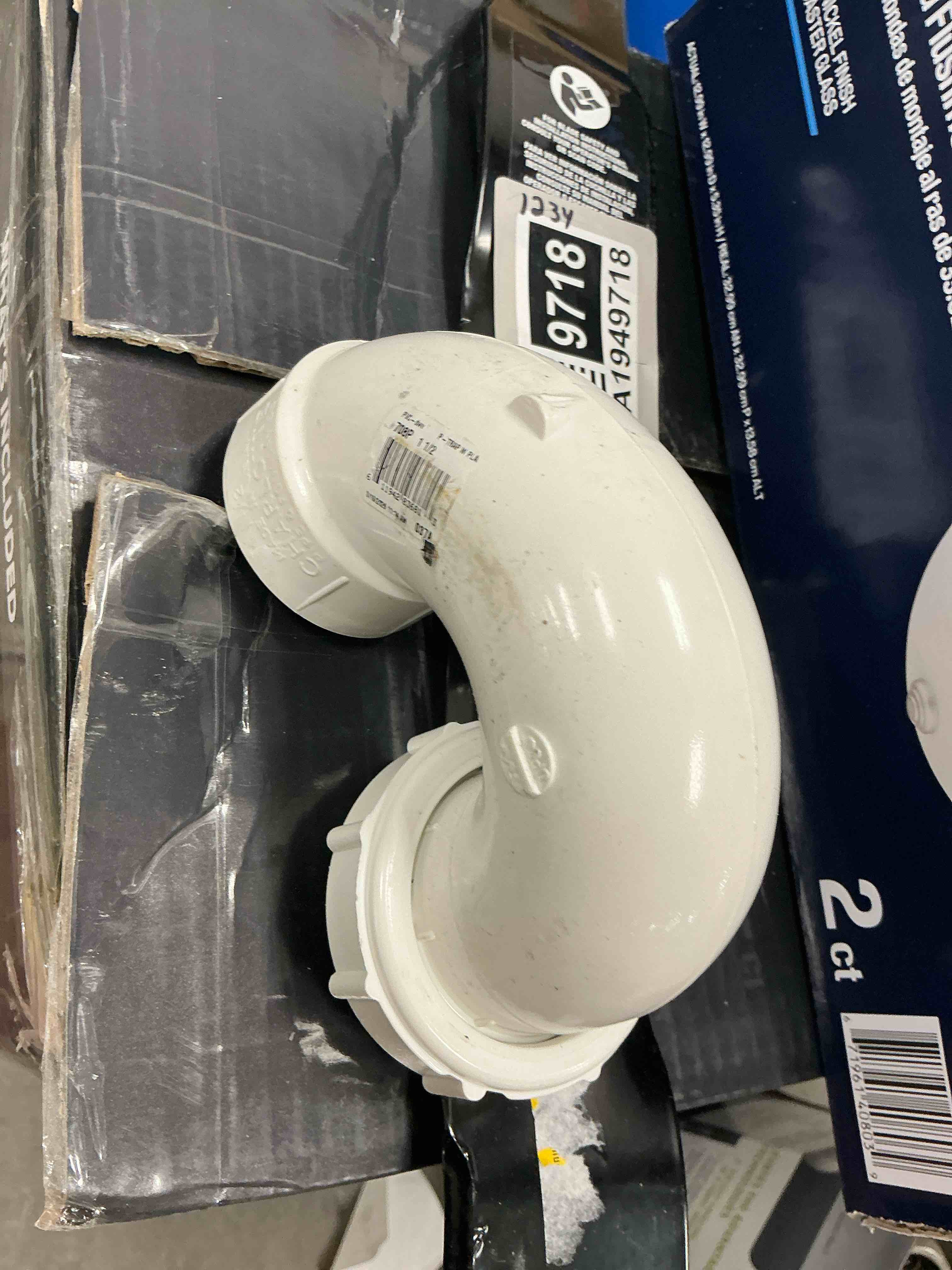 Condition photo showing Good Condition for charlotte pipe 1-1/2-in x 1-1/2-in pvc dwv hub p-trap for non-potable water, nsf safety listed