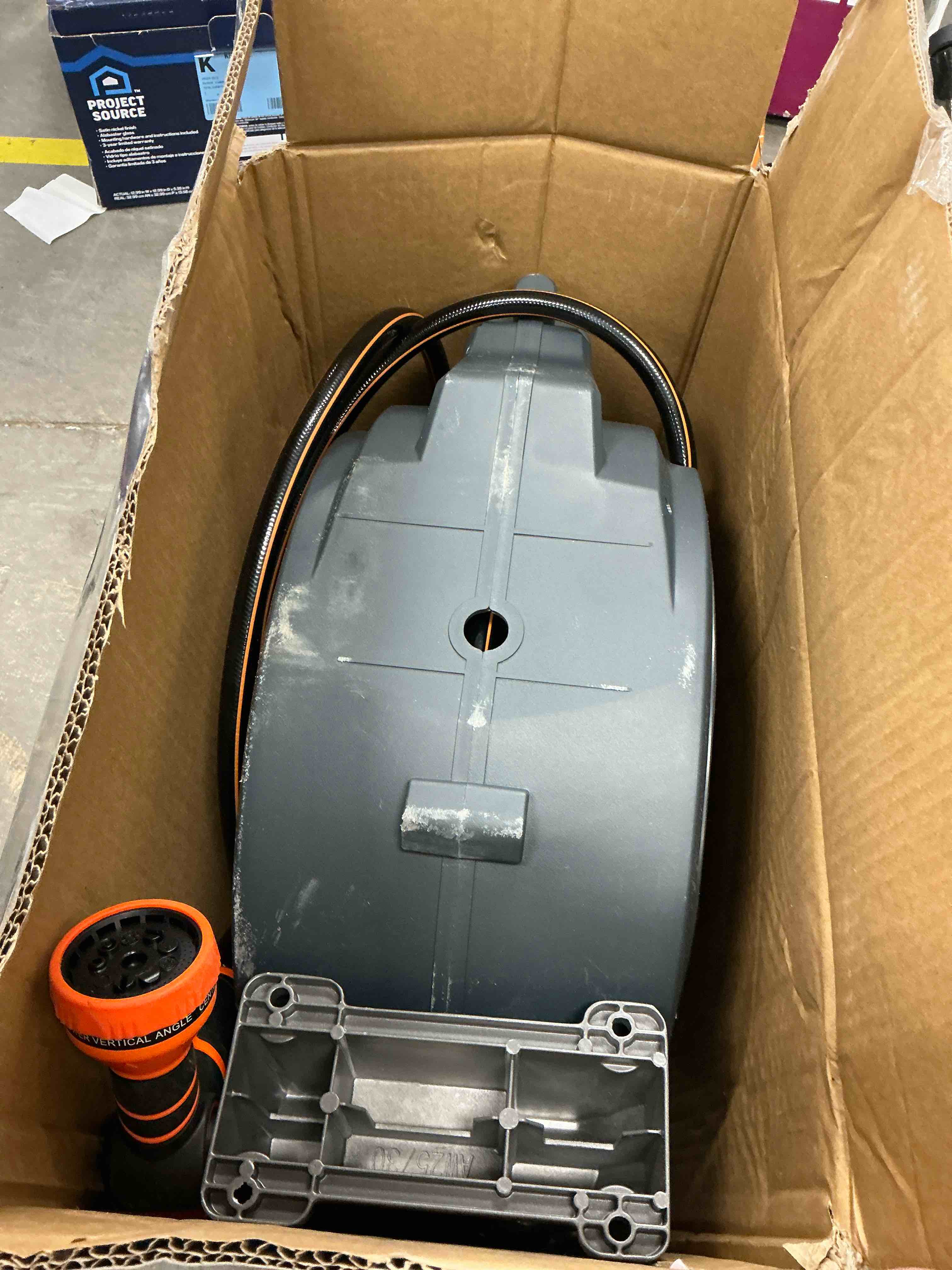 Condition photo showing Good Condition for giraffe tools 1/2-in dia plastic 100-ft wall-mount hose reel