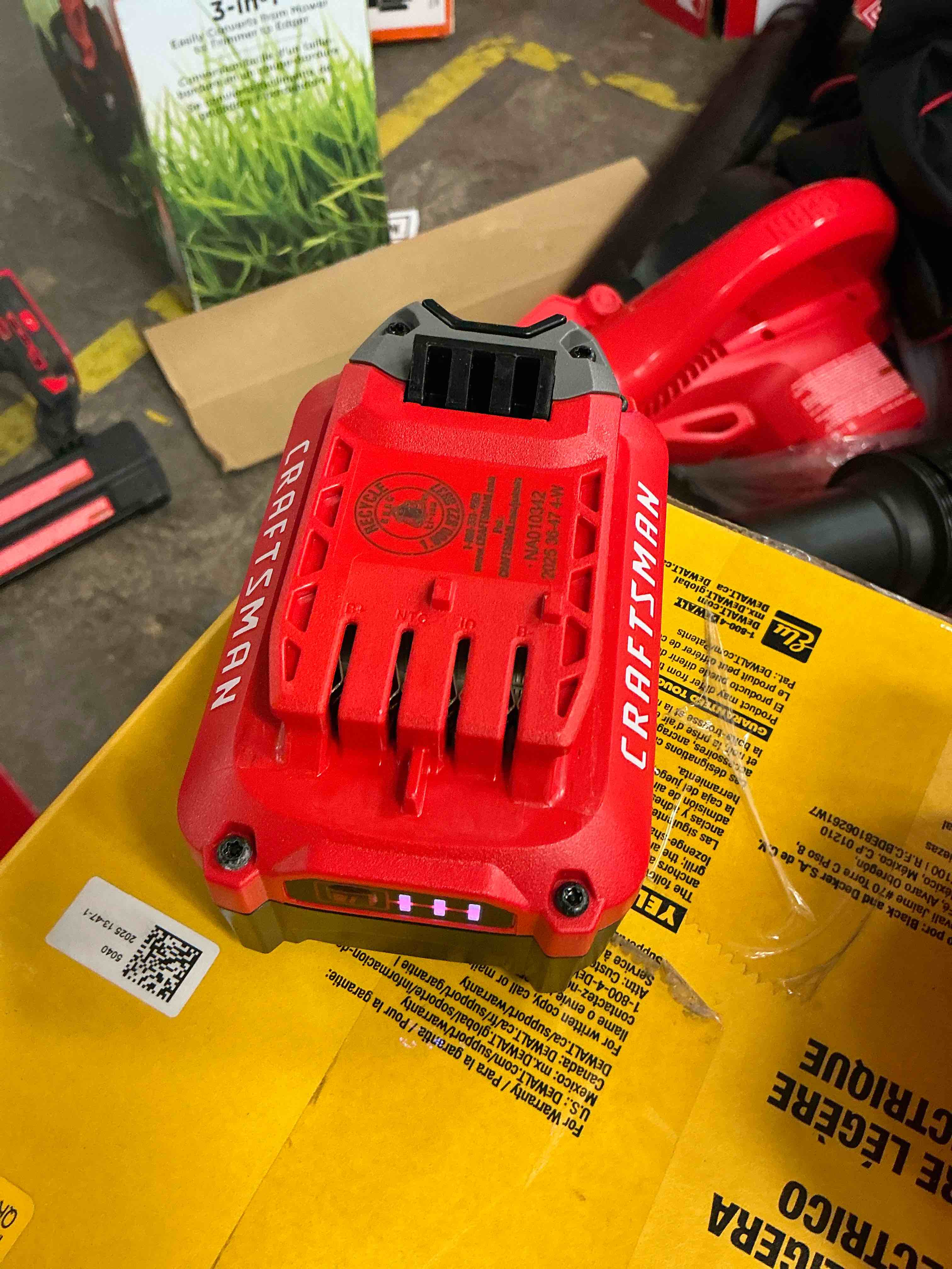 Condition photo showing Good Condition for craftsman v20 20 -volt, 4 ah 1 -pack lithium ion (li-ion) battery