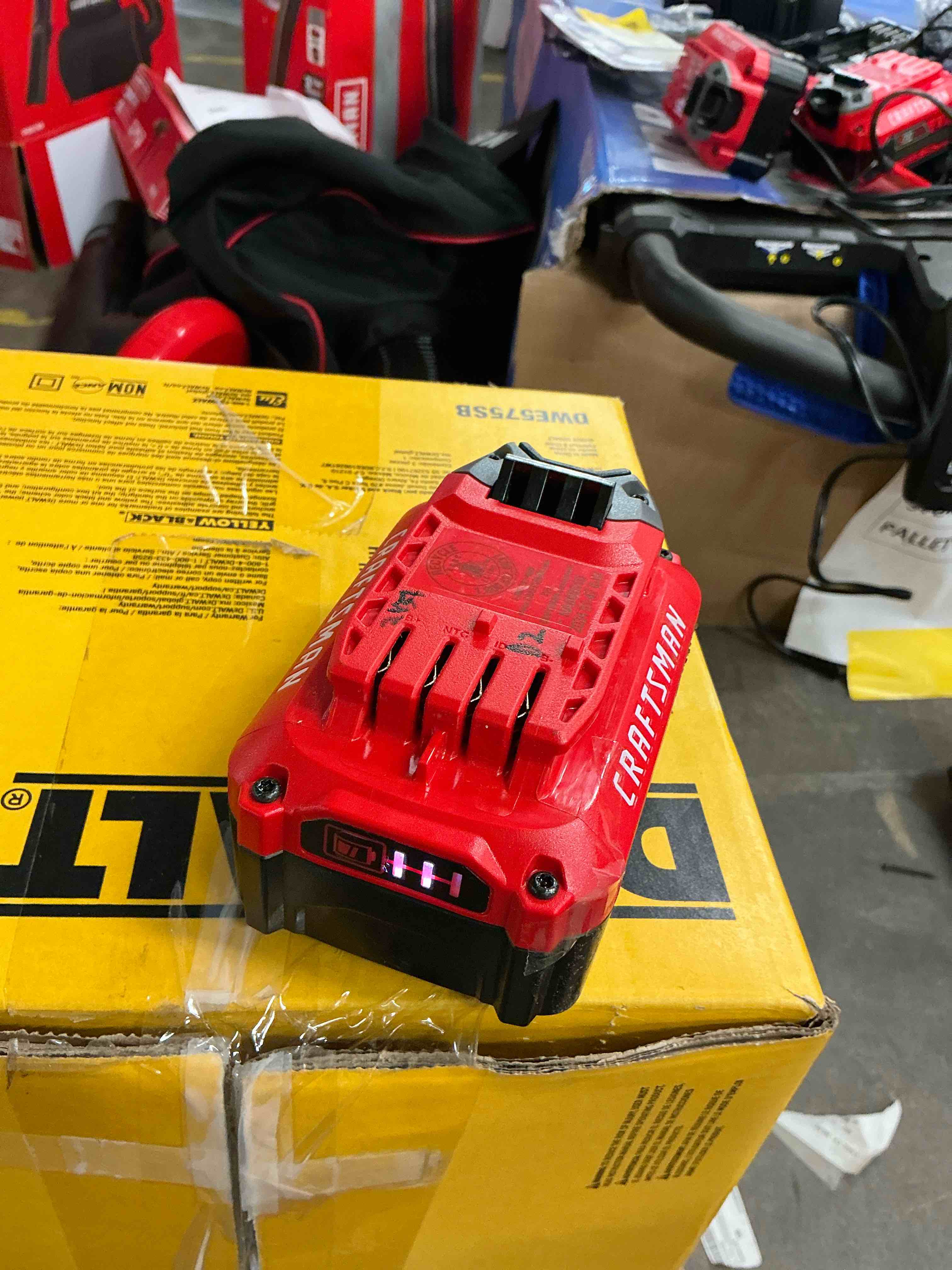 Condition photo showing Good Condition for craftsman v20 20 -volt, 4 ah 1 -pack lithium ion (li-ion) battery