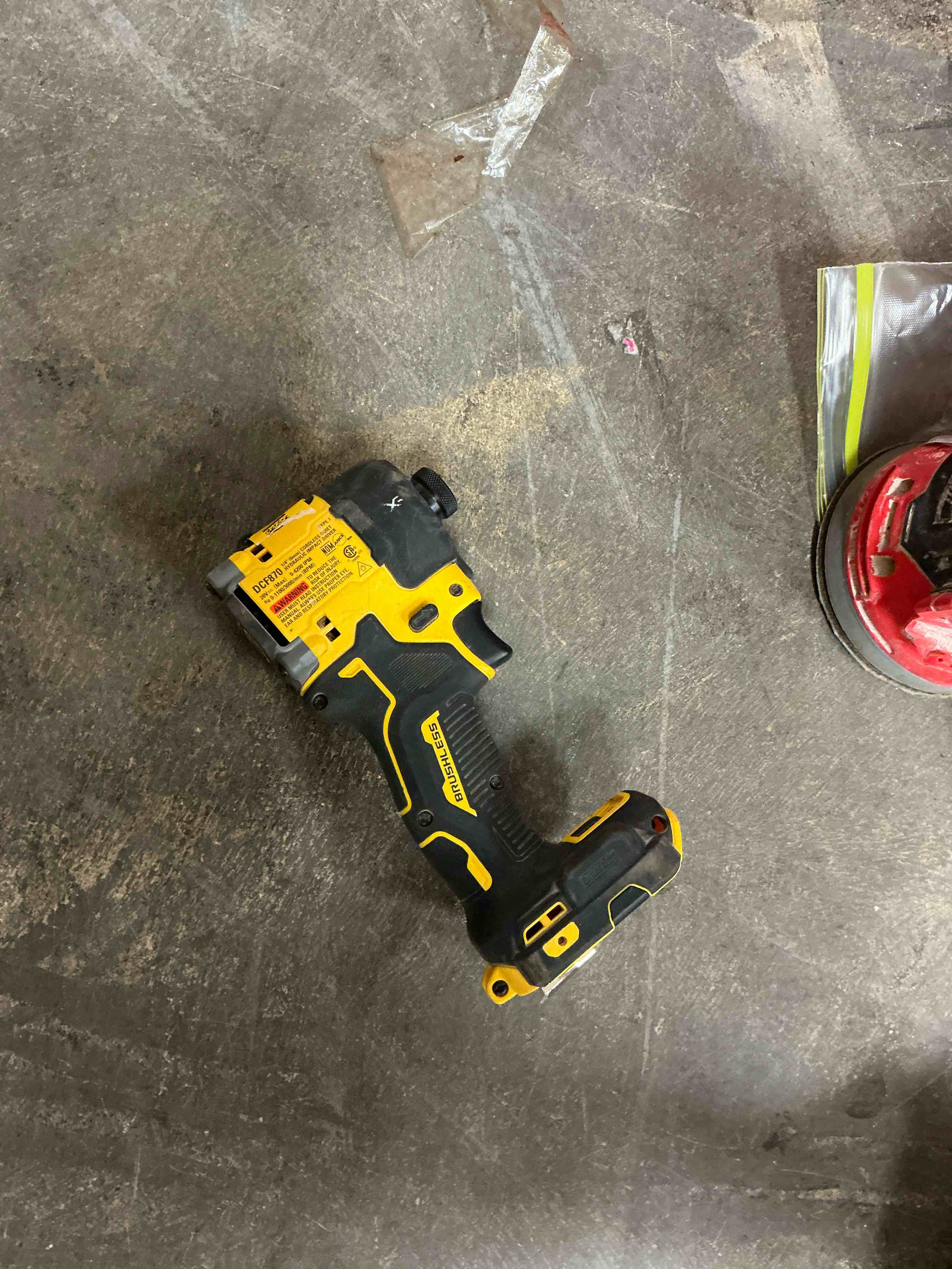 Condition photo showing Good Condition for dewalt xr 20-volt max 1/4-in brushless cordless quiet hydraulic impact driver (battery not included and charger not included )
