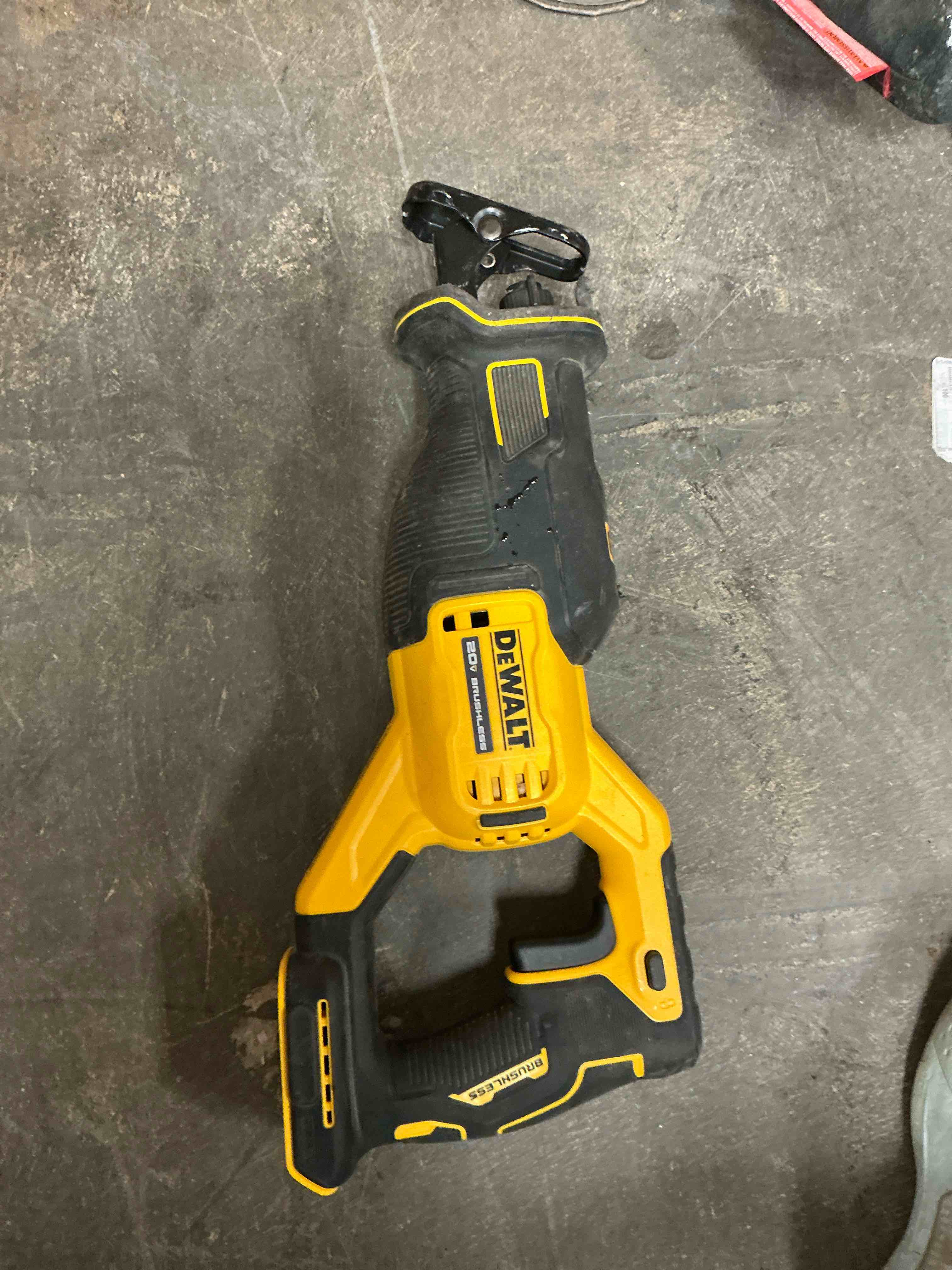 Condition photo showing Good Condition for dewalt 20-volt max variable speed brushless cordless reciprocating saw (battery not included)