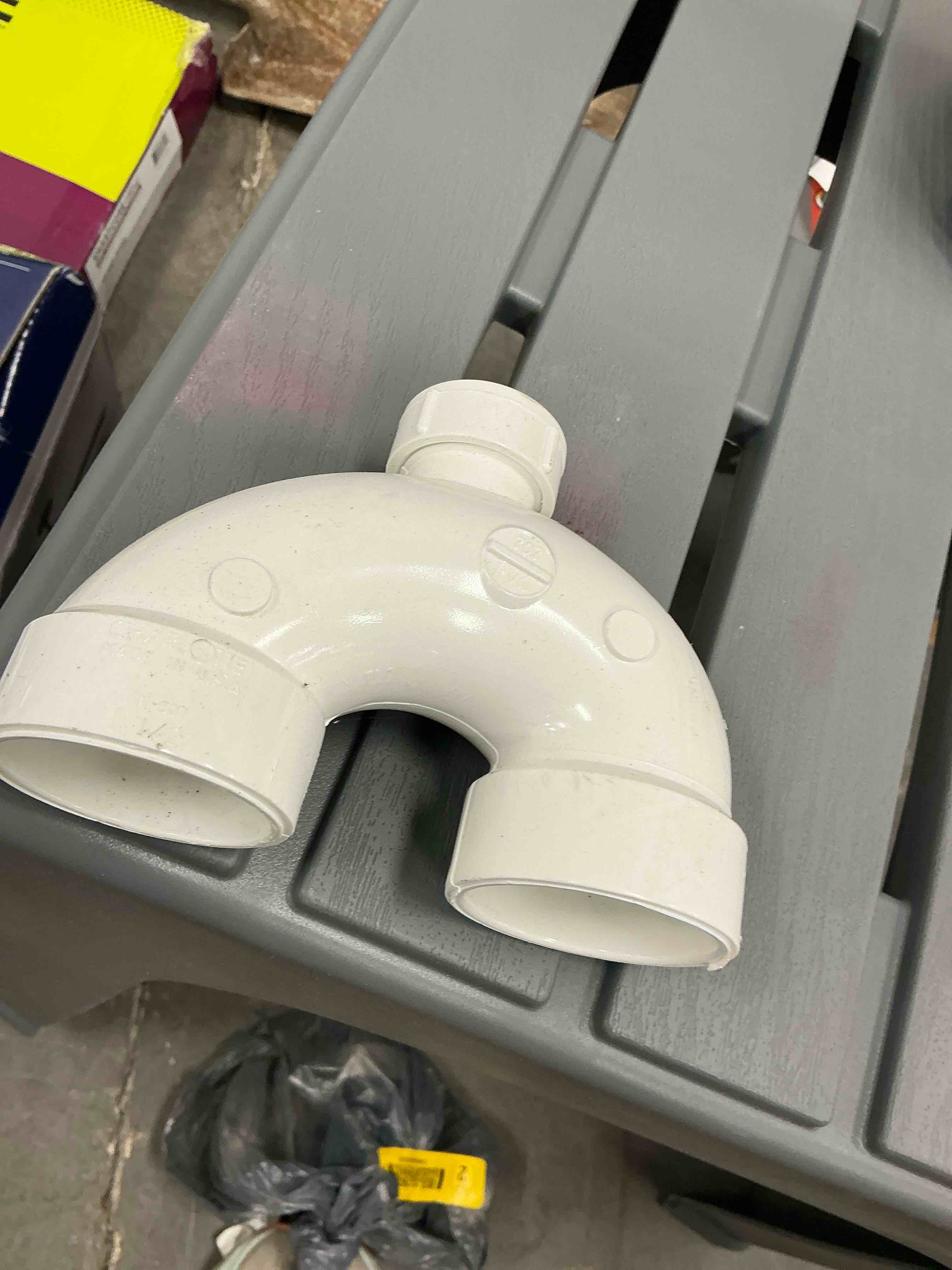 Condition photo showing Good Condition for charlotte pipe 1-1/2-in x 1-1/2-in pvc dwv hub p-trap for sanitary drain, waste, and vent applications 