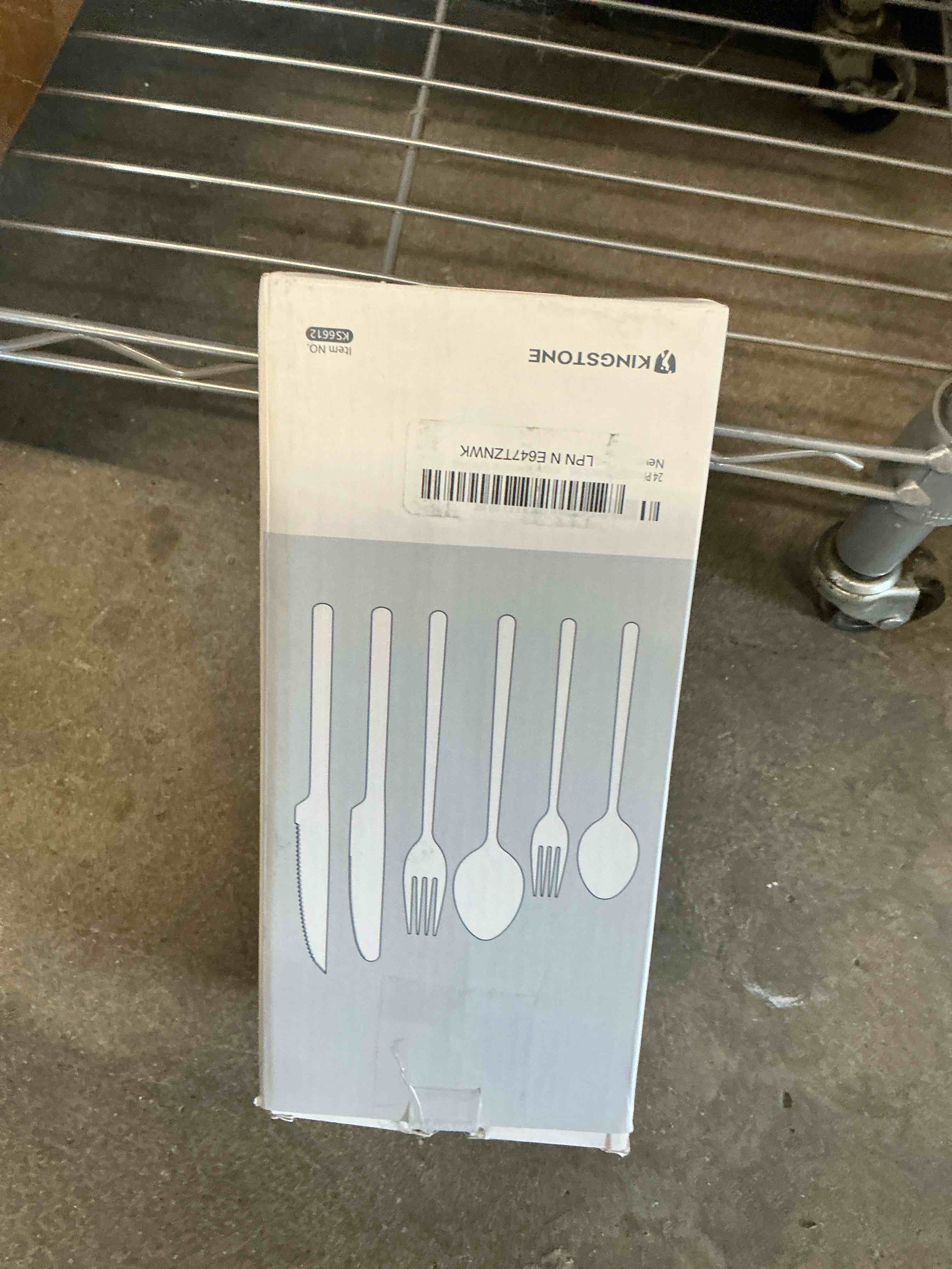 Condition photo showing New/Like New for kingstone 24-piece silverware set with steak knives, flatware set for 4, stainless steel tableware cutlery set for home restaurant, mirror finish,modern design silver 24 pieces for 4 with steak knives