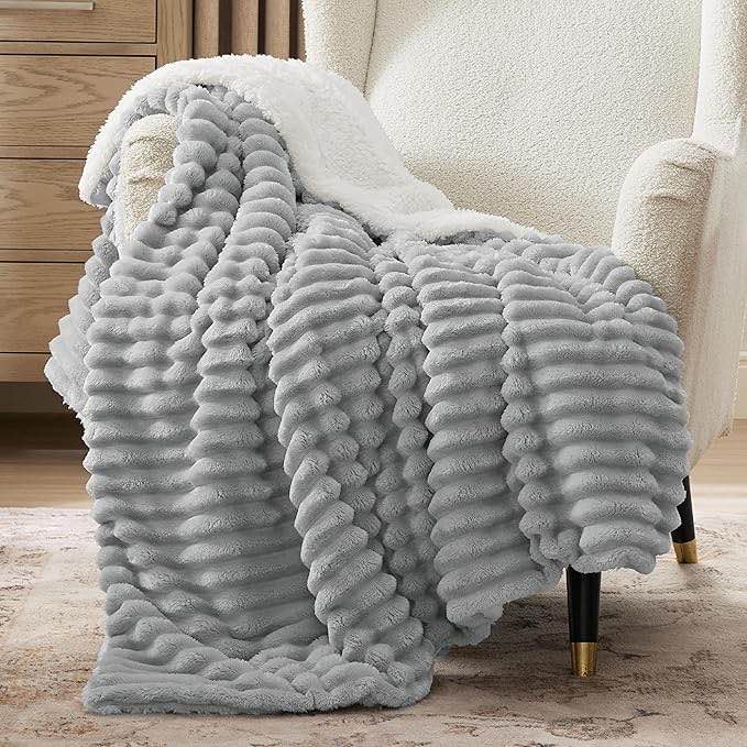 Bedsure Sherpa Fleece Throw Blanket for Couch - Thick and Warm, Soft Fuzzy Plush Throw Blanket for W