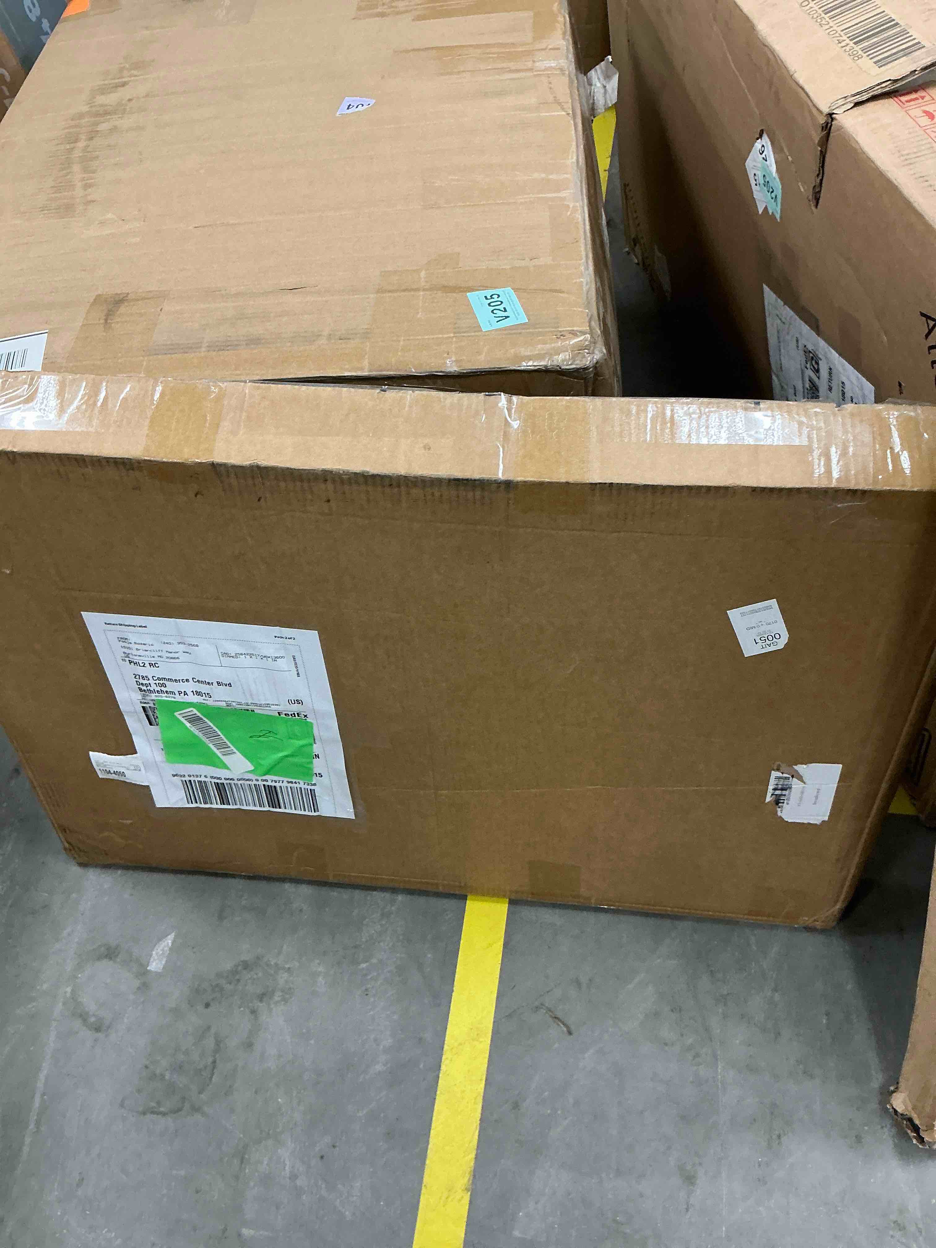 Condition photo showing New/Like New for Ymokee 31.5  L x 19.7  W Stainless Steel Chopping Board with Rolling Pin  Large Metal Cutting Boards with Lip for Kitchen  Silver