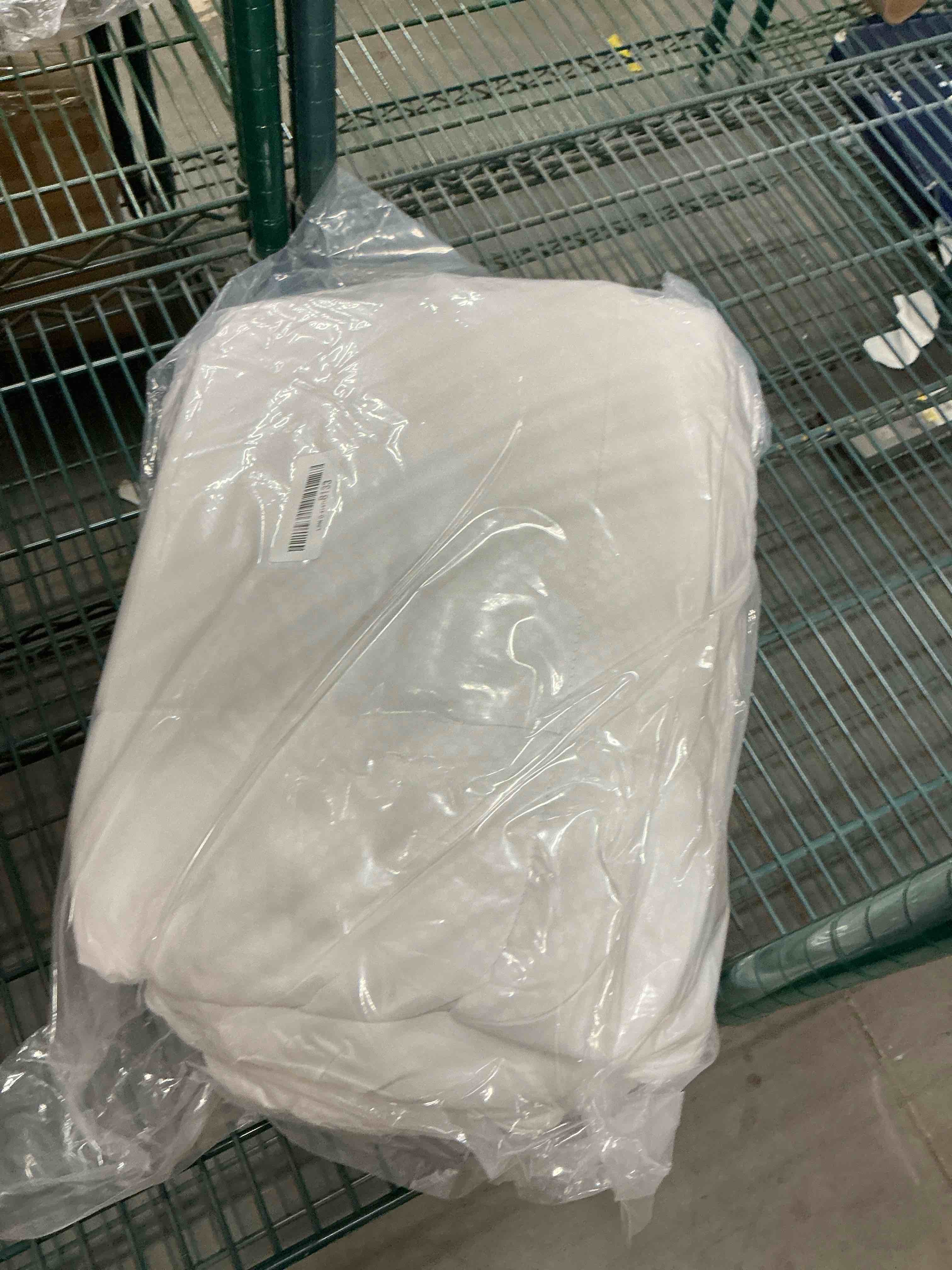 Condition photo showing Good Condition for HYLEORY Queen Mattress Pad Quilted Fitted Mattress Protector Cooling Pillow Top Mattress Cover Breathable Fluffy Soft Mattress Topper with 8-21" Deep Pocket White Queen