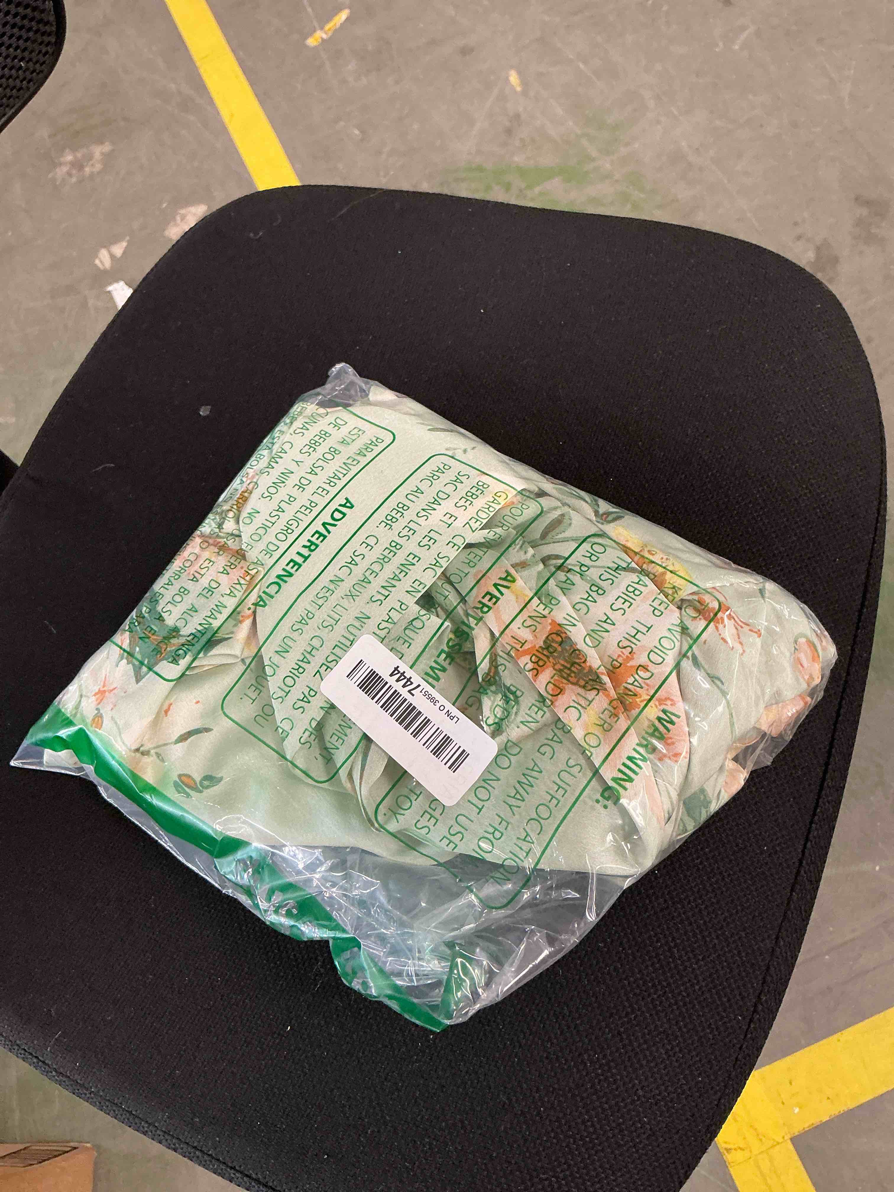 Condition photo showing Good Condition for Floerns Women's Plus Size Satin Spaghetti Strap Cowl Neck Wrap Party Cami Dress 4X-Large Plus Floral Green