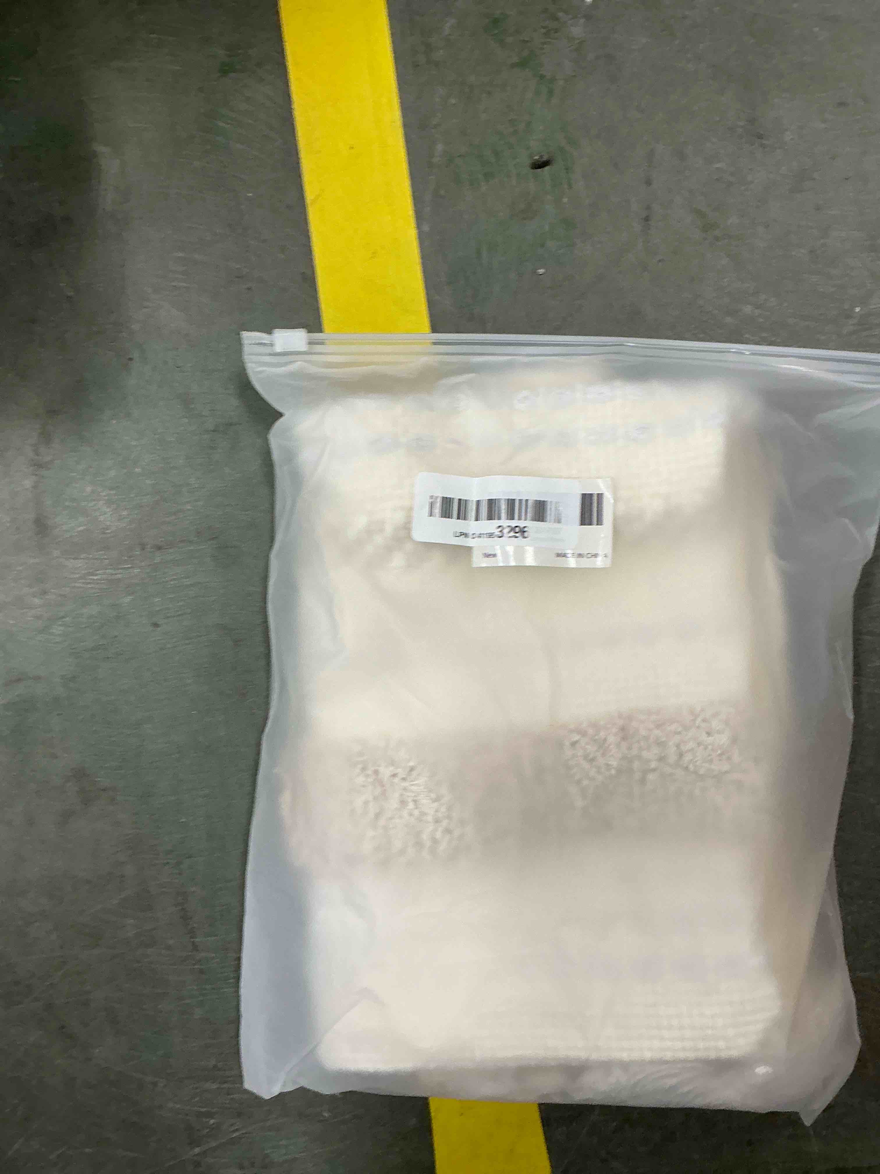 Condition photo showing New/Like New for OJIA Lumbar Decorative Boho Throw Pillow Cover, 12 x 20 Farmhouse Cute Pillowcase Minimalist Neutral Collection Cream White Tufted with Tassels Woven Cushion Cover for Sofa Couch Bedroom Living Room 20" x 12" (Pack of 1) Neutral