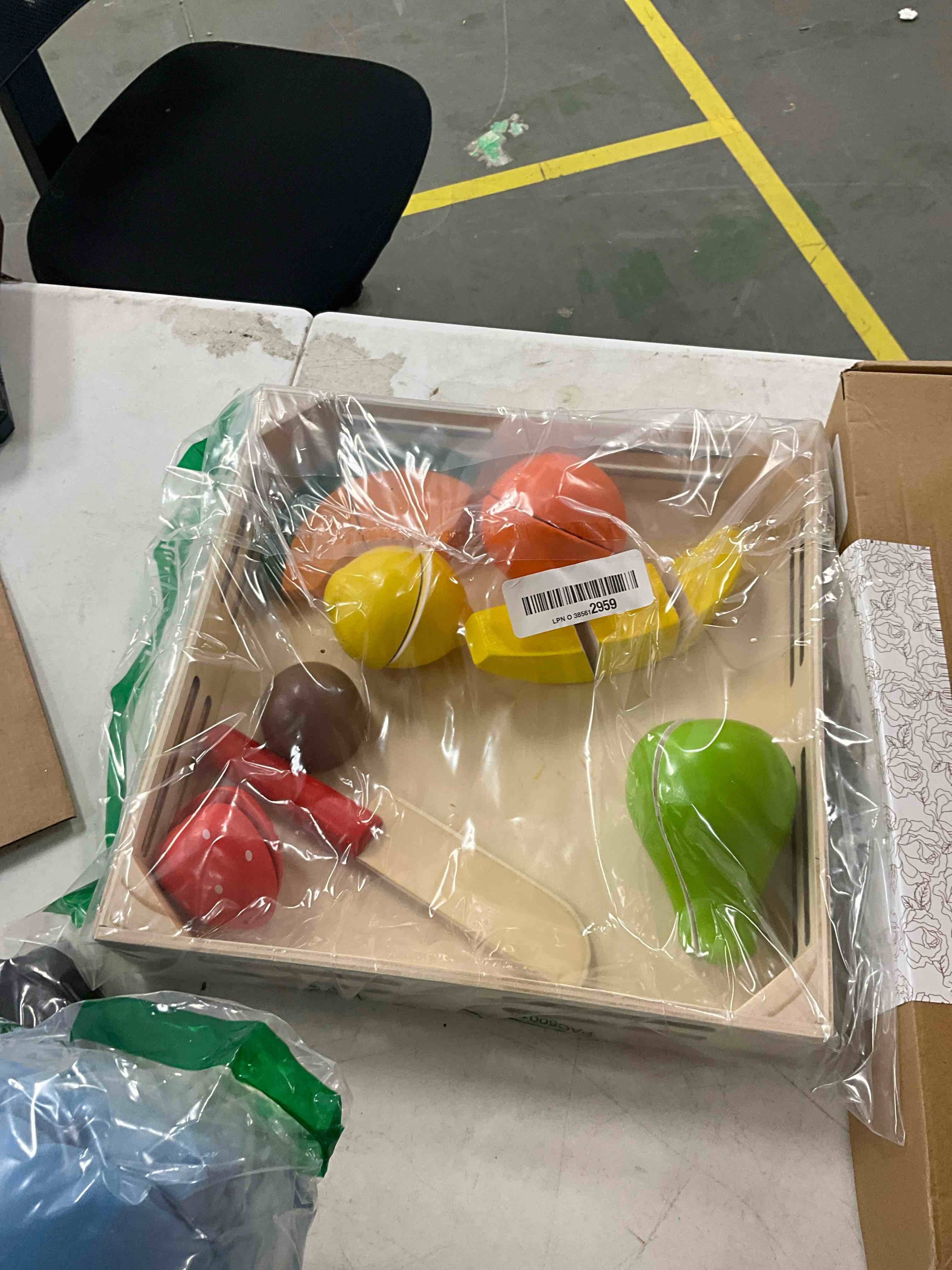 Condition photo showing Good Condition for Melissa & Doug Cutting Food - Play Food Set With 25+ Hand-Painted Wooden Pieces, Knife, and Cutting Board