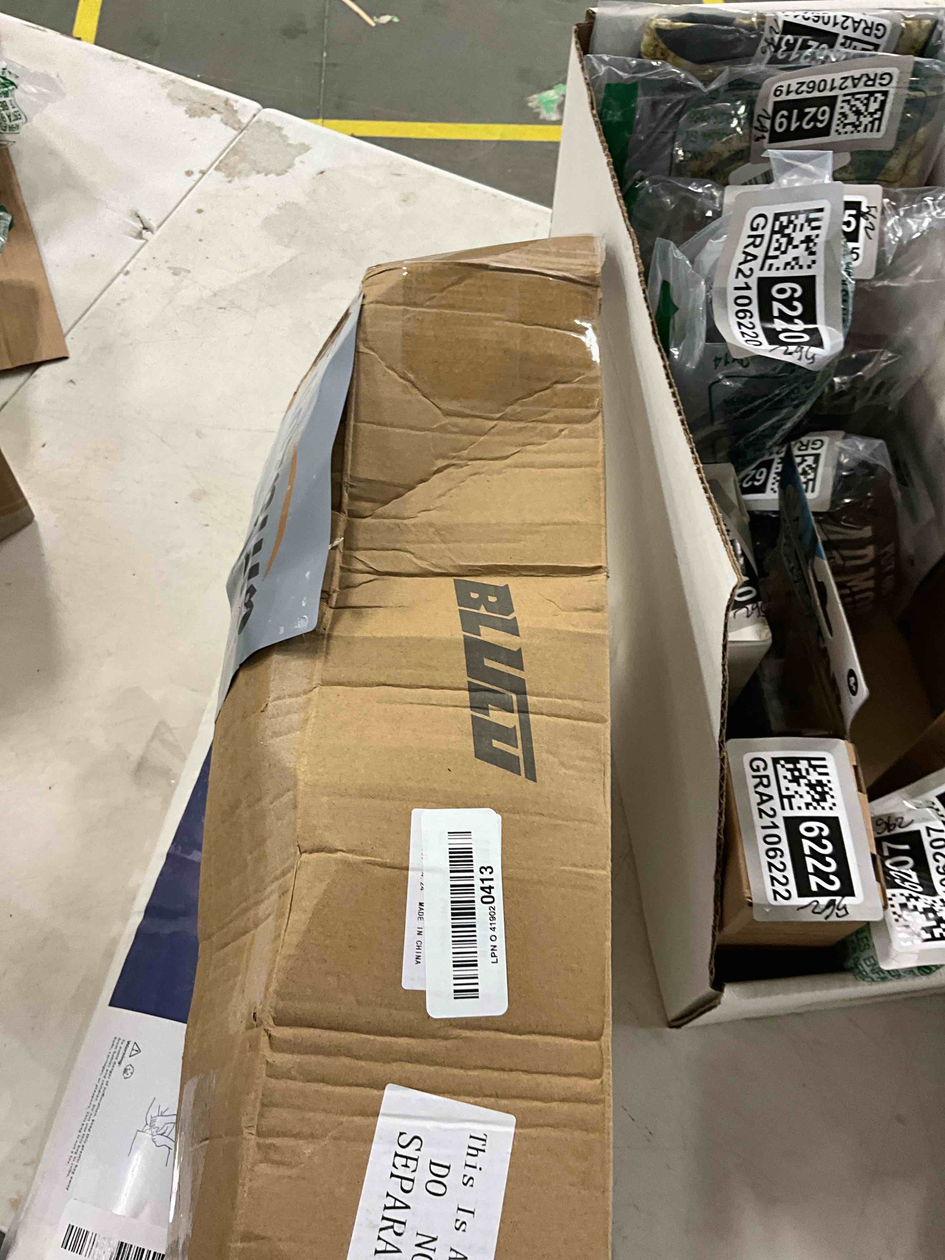 Condition photo showing Good Condition for Blulu 24 Inch Boat Flag Pole Holder Set 316 Stainless Steel Marine Flag Pole Socket Rail Mount Hardware for 1 Inch Railing and Post, Boat, Pontoon, Yacht, Yard, Truck