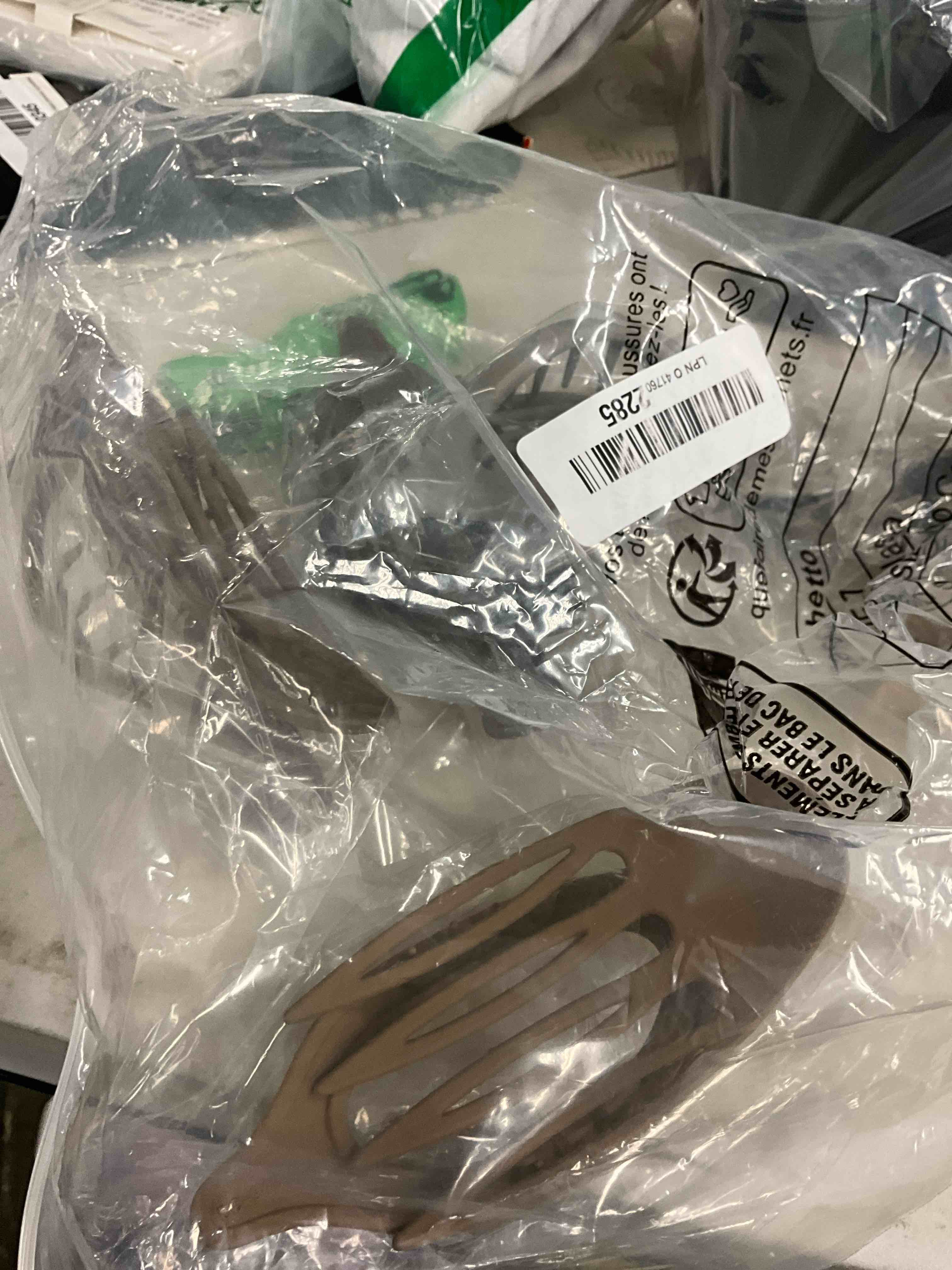 Condition photo showing Good Condition for French Concord Hair Clips - 6Pcs Side Slide Volume Clips for Women Girls, Strong Hold No Slip Grip, Thick or Thin Hair (Matte Finish, L:4.6 IN, W:1.97IN)