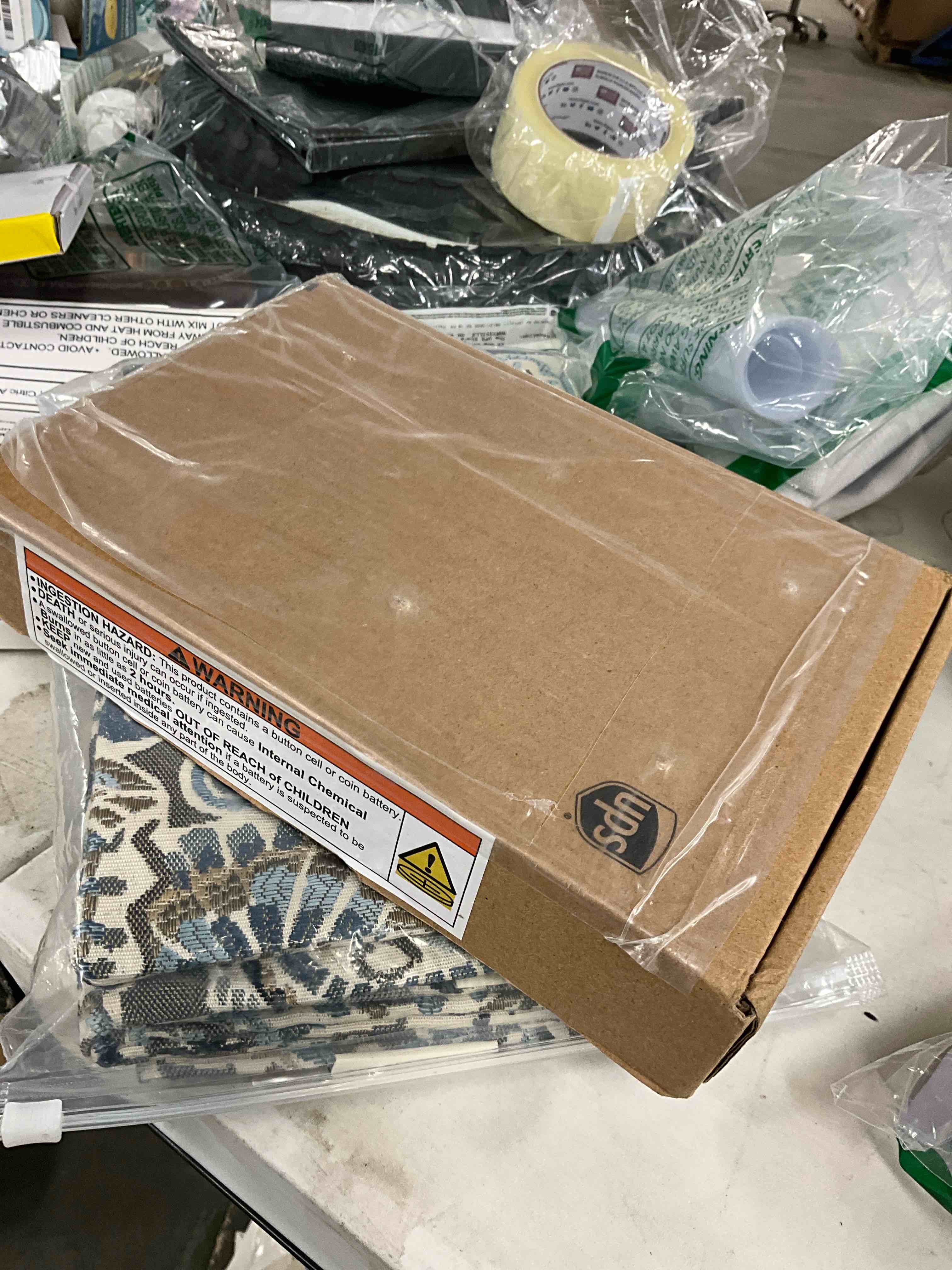 Condition photo showing Good Condition for Homemory 6 Pack 3” Flameless Led Floating Candles, 200 Hour White Battery Operate Waterproof Tealights for Cylinder Vases, Centerpieces at Wedding Decor, Party, Pool Warm White Light (6Pack, White Shell)