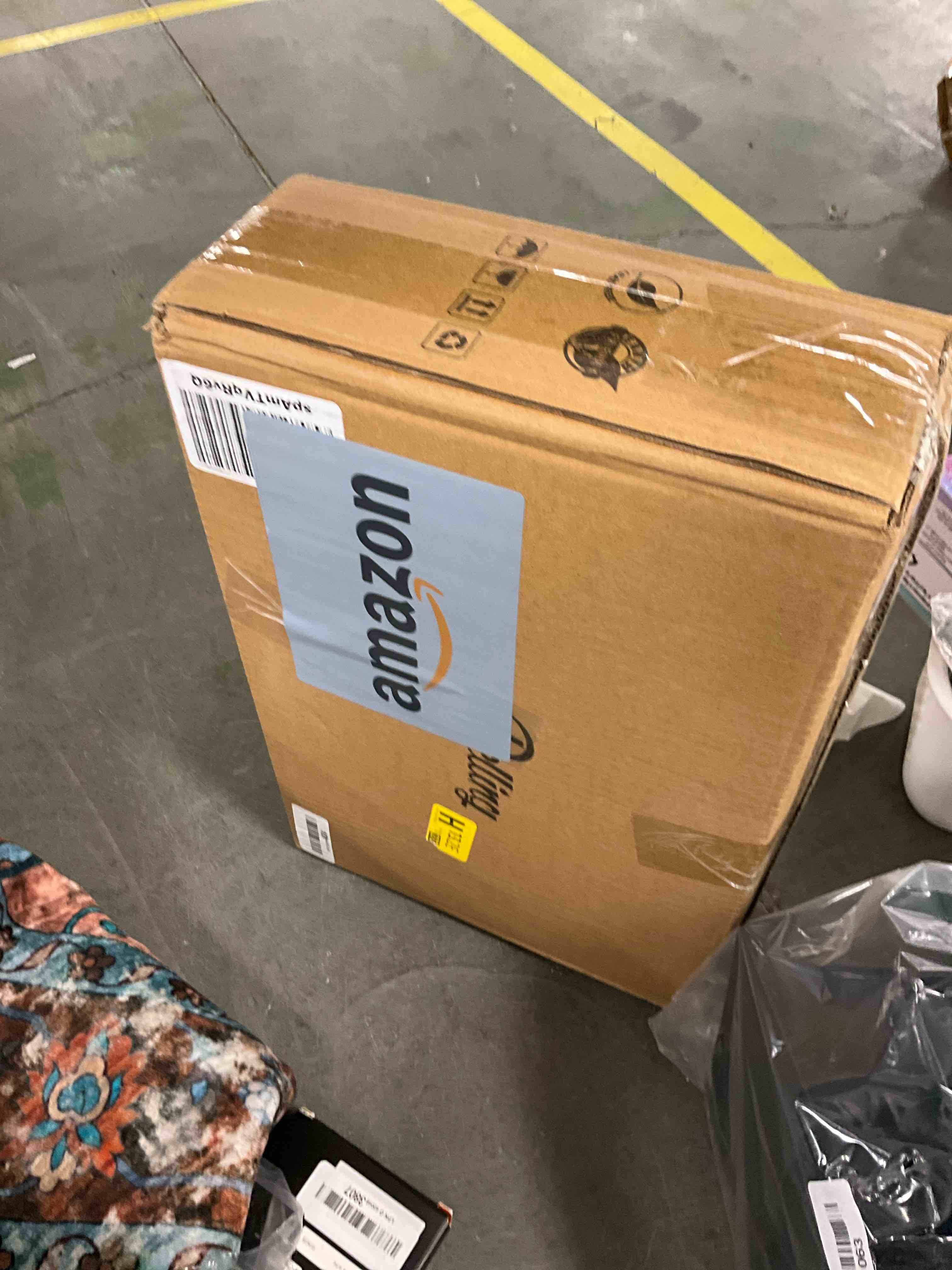 Condition photo showing Good Condition for DELLING Large Serving Platter Set 14 inch Widened Large Serving Tray, White Rectangular Plates, Serving Platters for Entertaining, Serving Trays for Party, Oven Safe Dinnerware, Set of 3