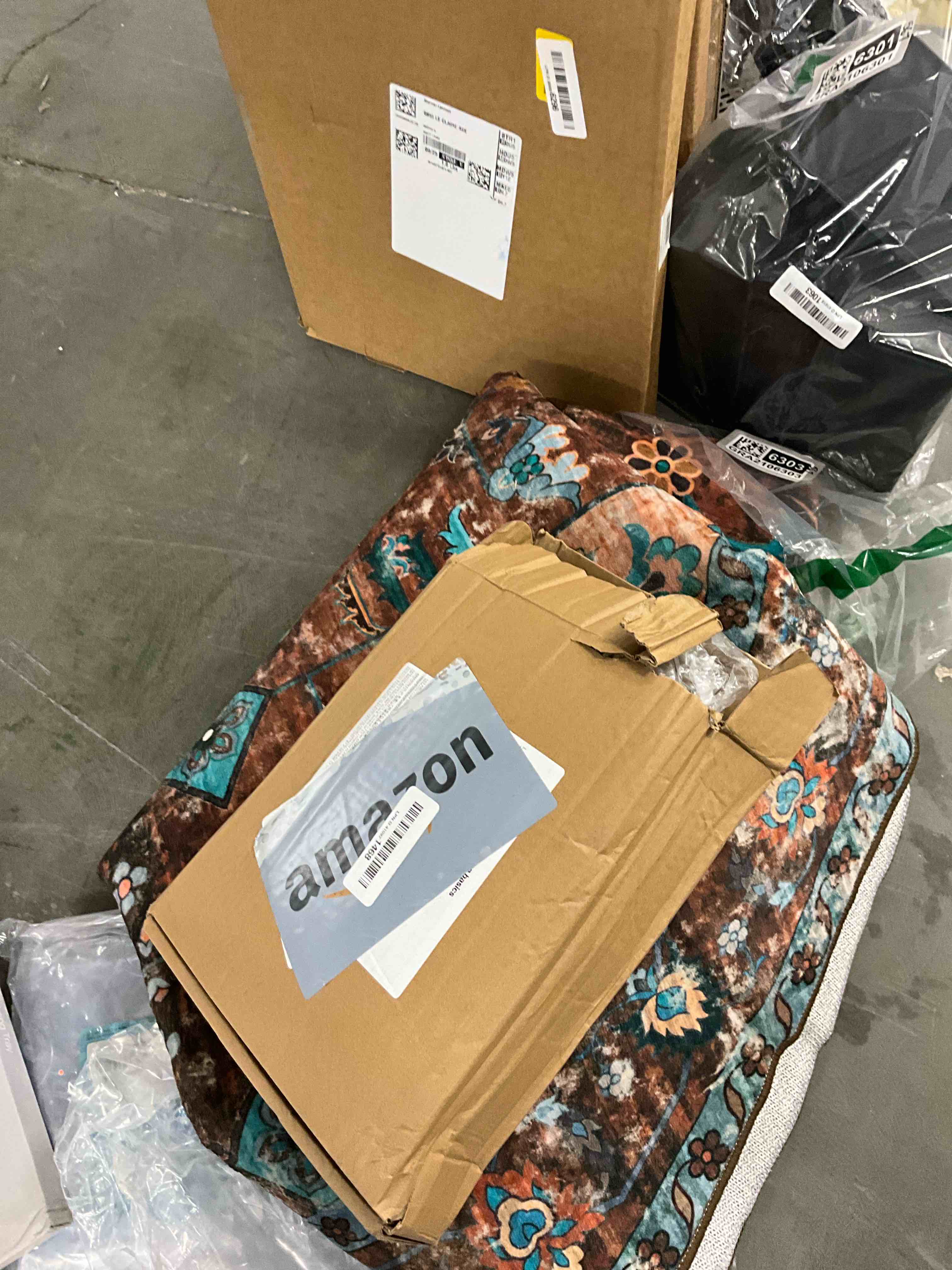 Condition photo showing Good Condition for TWINPRET Rectangle Tablecloth 60 x 102 Inch, Black Waterproof Washable Polyester Table Cloth - Stain & Oil Resistant Rectangular Table Cover for Banquet & Party (Fits 6 Foot Tables) [2 Pack]