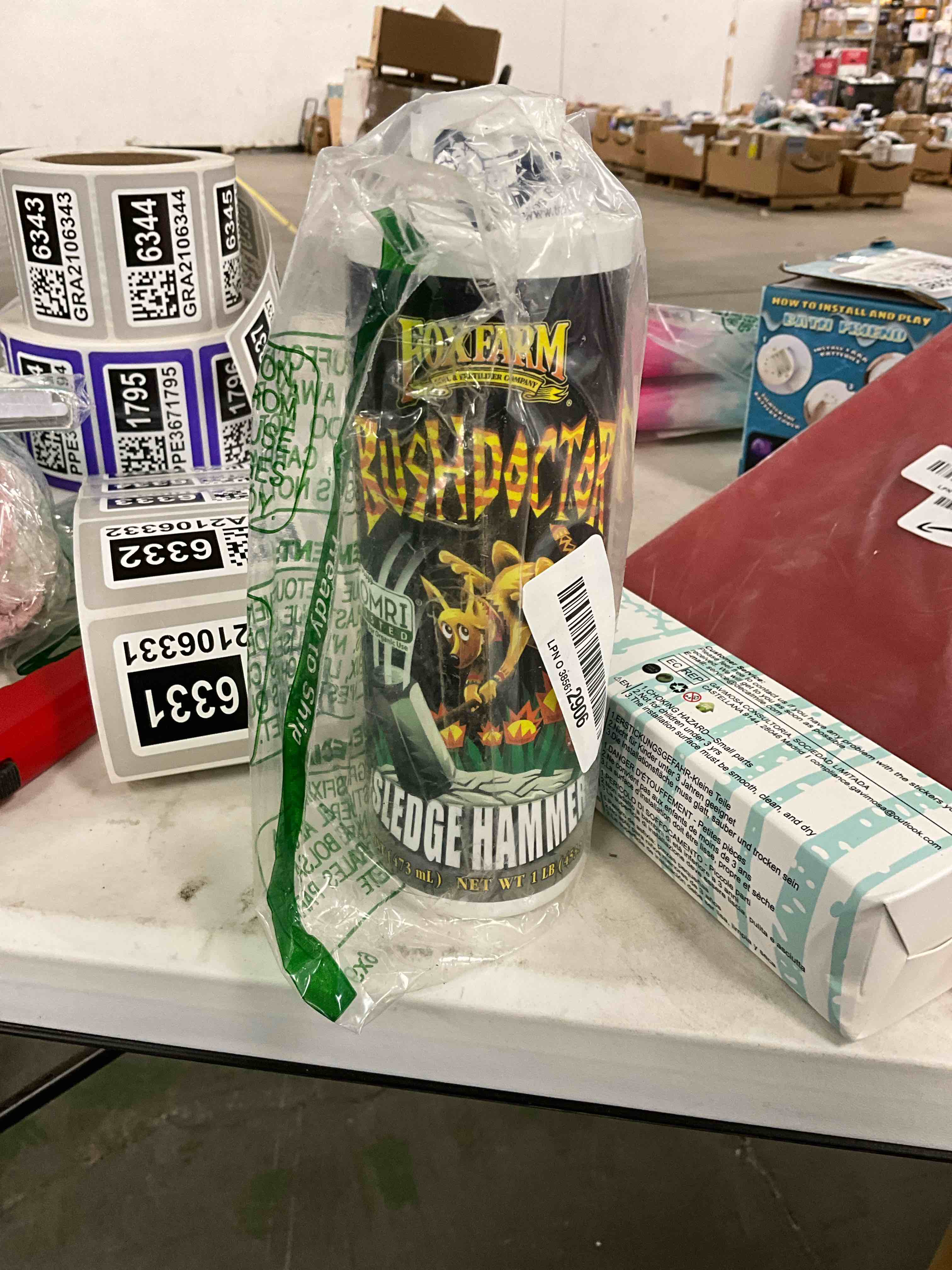 Condition photo showing Good Condition for FoxFarm BushDoctor Sledgehammer - Rinse Formula with Yucca Saponin, Clears Fertilizer Buildup, Enhances Root Moisture Absorption - Perfect for Hydroponic and Soil Application (Quart)