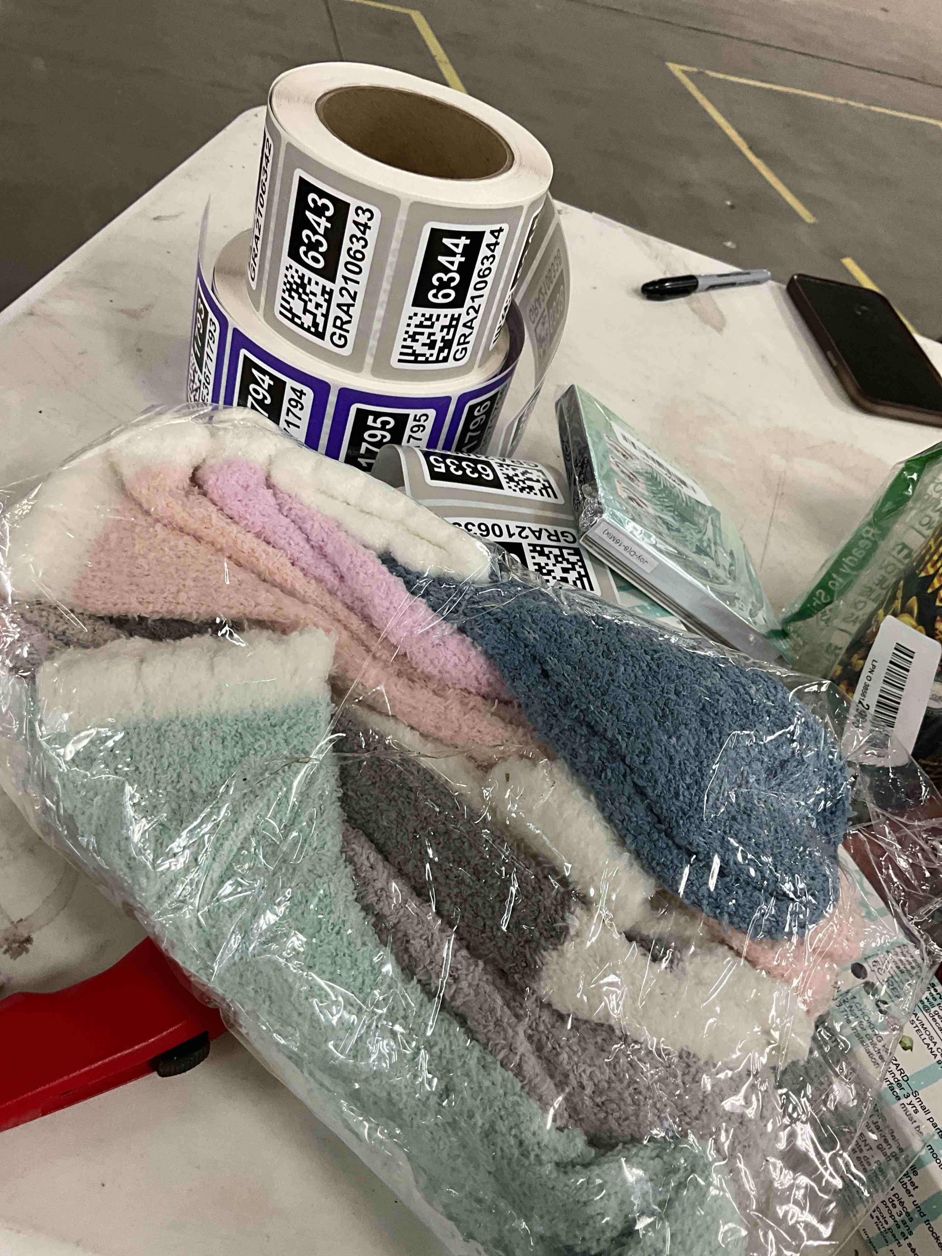Condition photo showing Good Condition for Azue Fuzzy Warm Slipper Socks Women Super Soft Microfiber Cozy Sleeping Socks 6 or 5 Pairs
