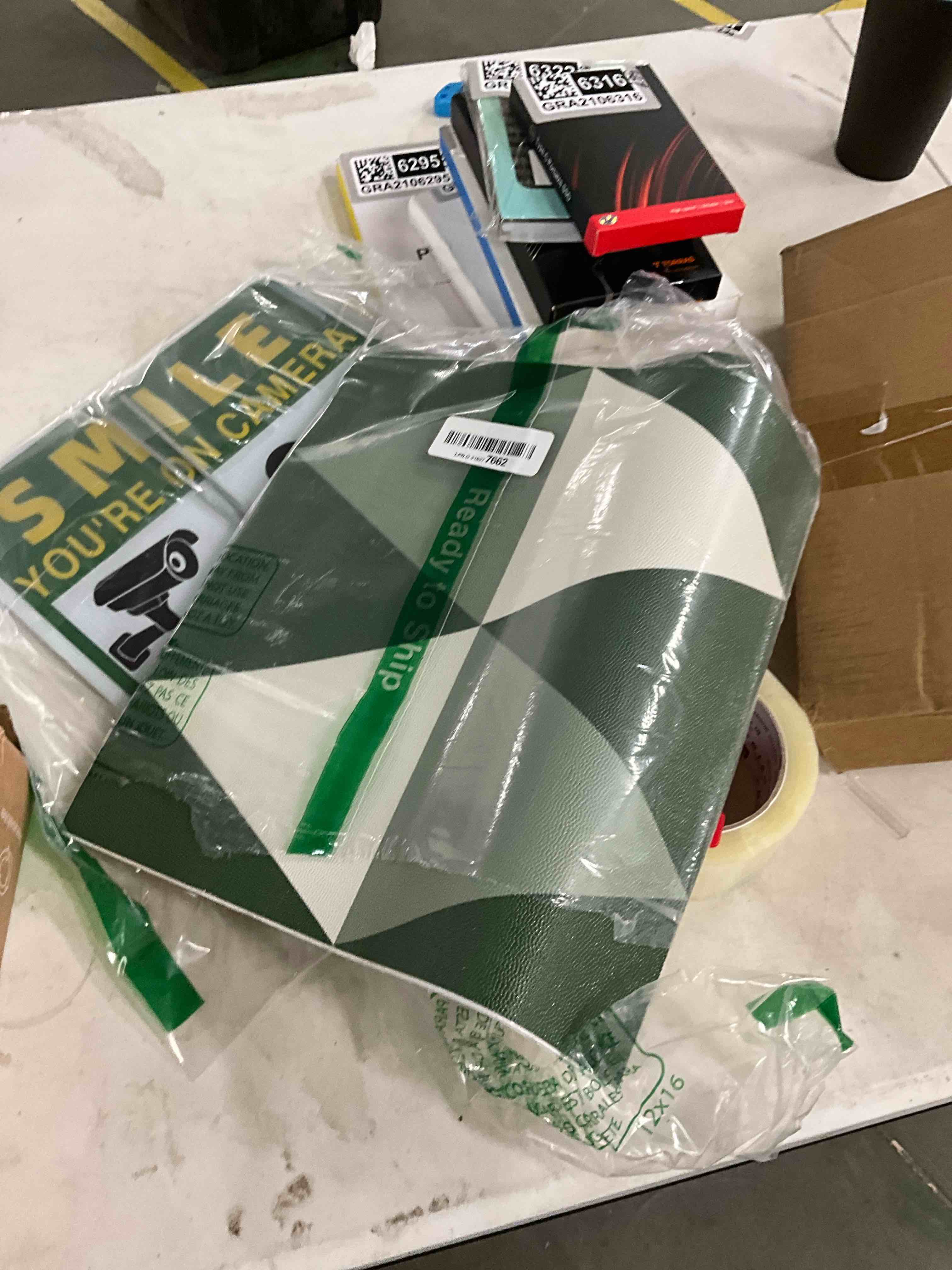 Condition photo showing Good Condition for Alow Peel and Stick Floor Tile,Green Self-Adhsive Peel and Stick Flooring,Waterproof Vinyl Flooring Suit for Kitchen?Toilet (12×12in 10pcs) 10pcs Green