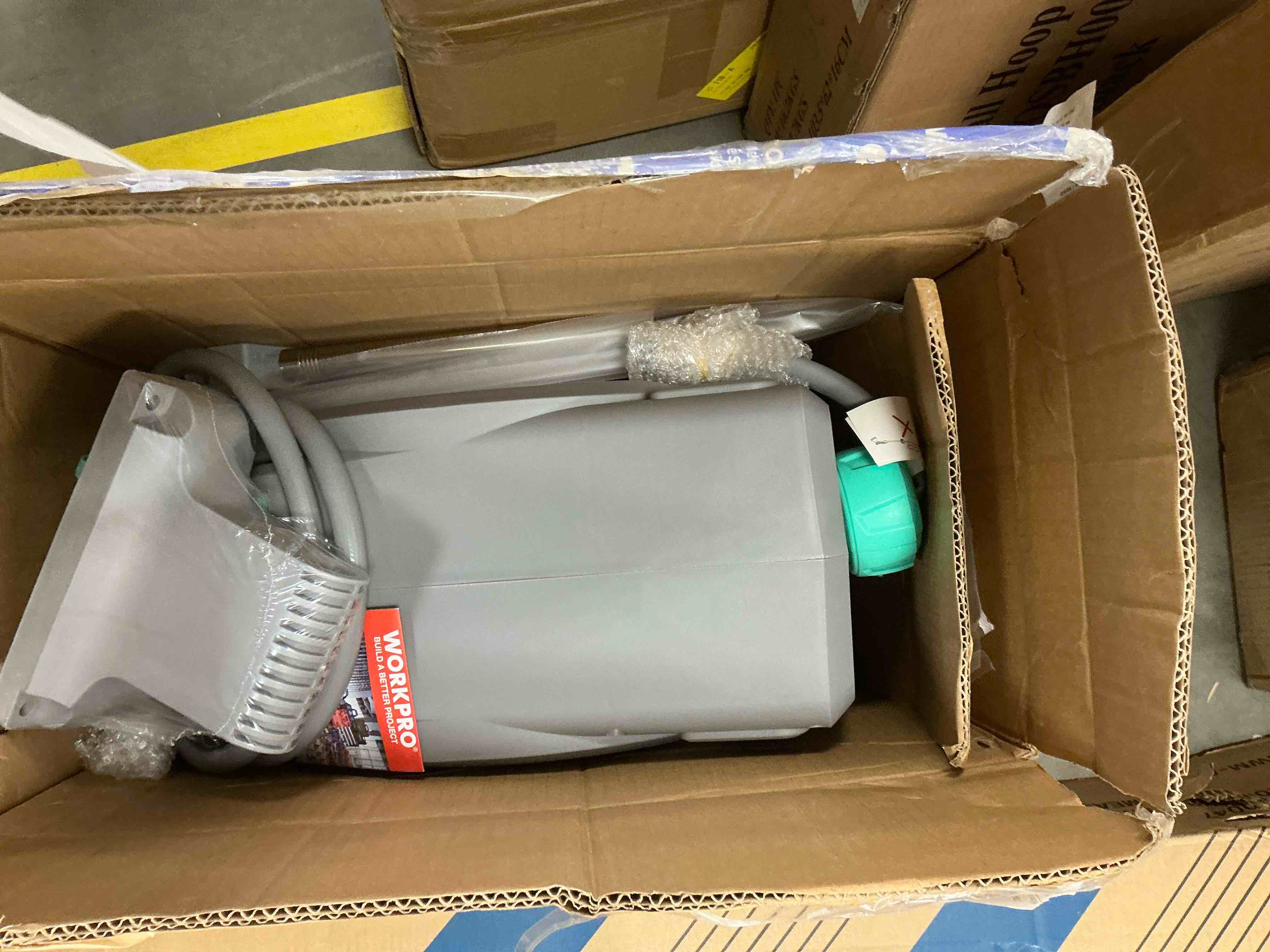 Condition photo showing Good Condition for HAUSHOF 1/2" x 100 ft Retractable Garden Hose Reel with Automatic Rewind, 10-Pattern Spray Nozzle, Durable High-Pressure Hose, and 180° Swivel Bracket – Perfect for Watering Gardens, Cleaning Patios