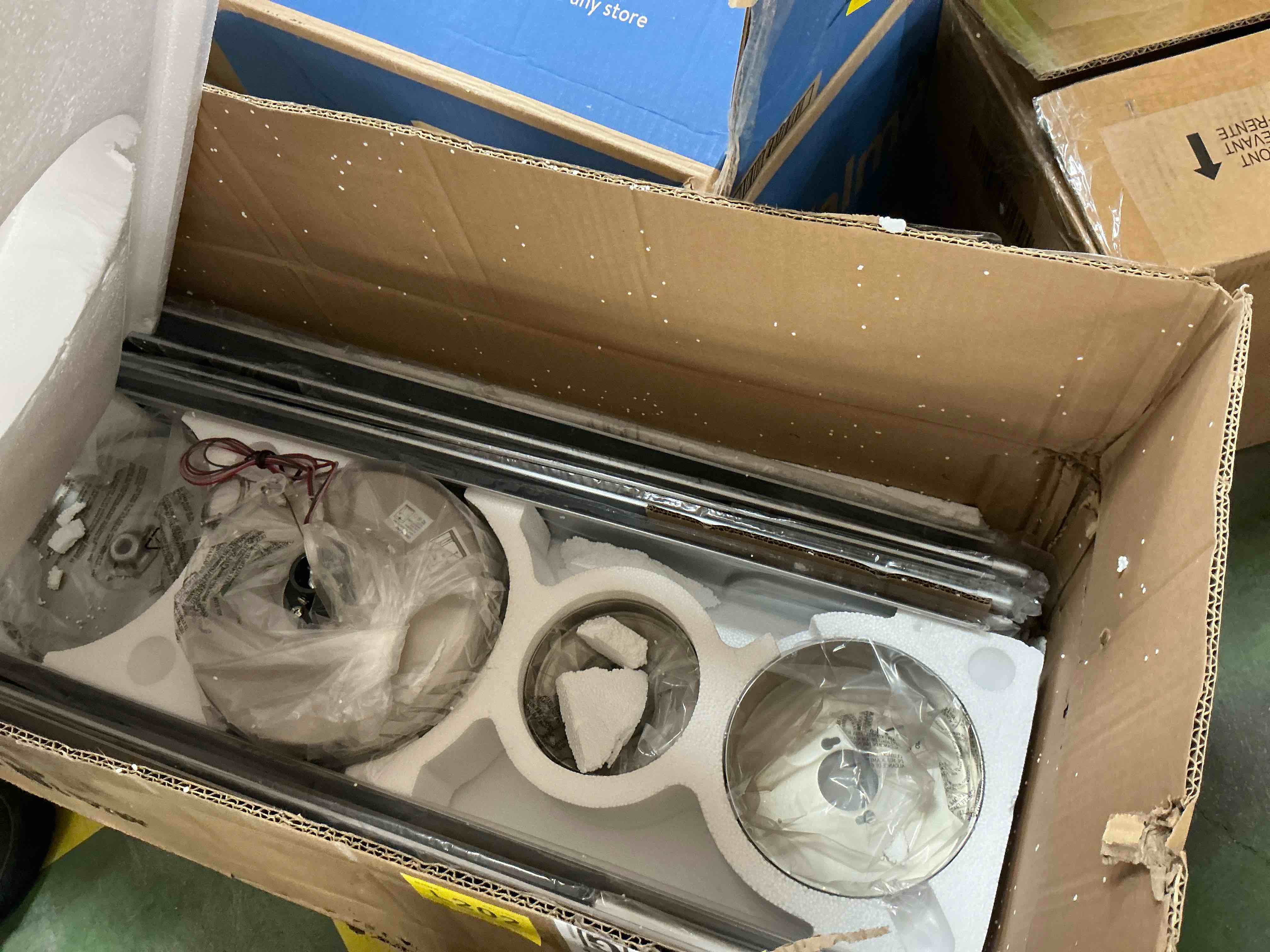 Condition photo showing Good Condition for Zardon 84 Ceiling Fan with Light & Remote: Black Finish Eco-Friendly & Energy Efficient