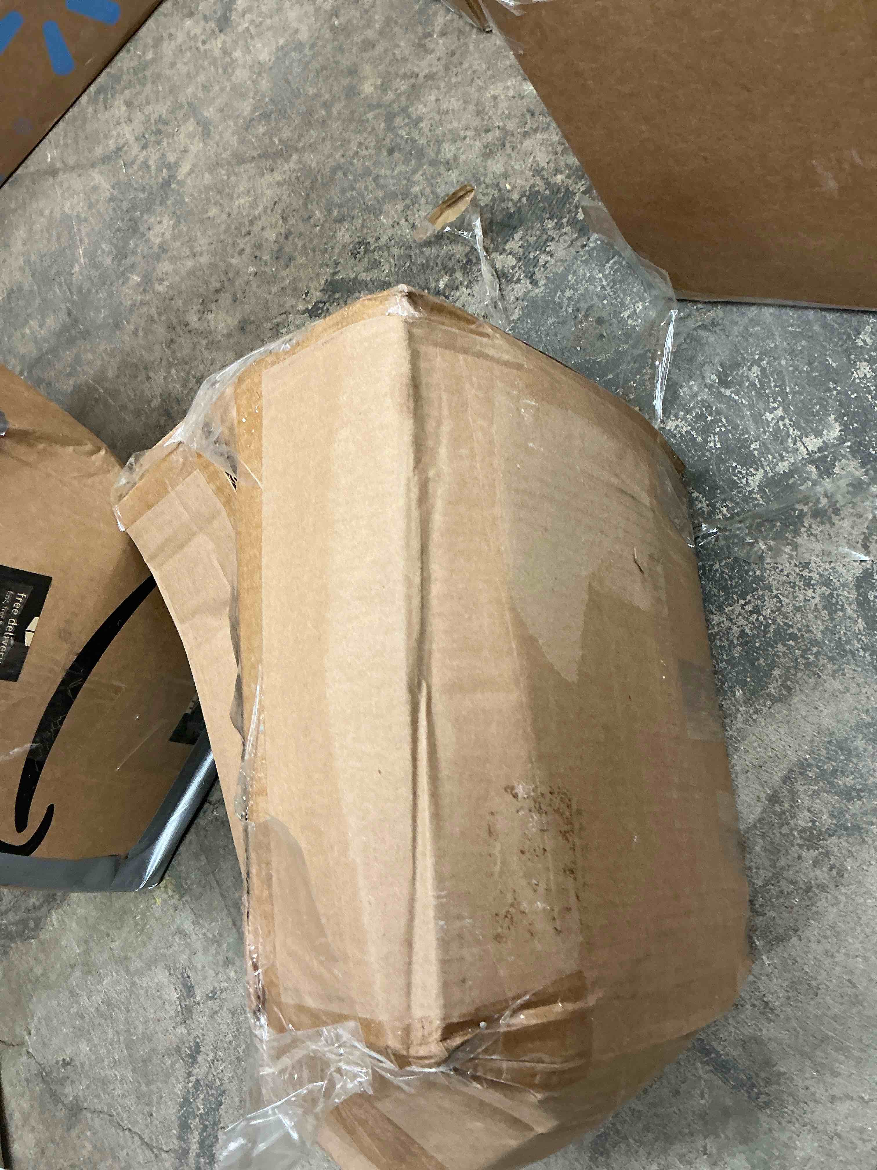 Condition photo showing New/Like New for Best Friends by Sheri SnuggleSoft Faux Fur Calming Donut Bed for Dogs and Cats, Brown, Extra Small, 18x18