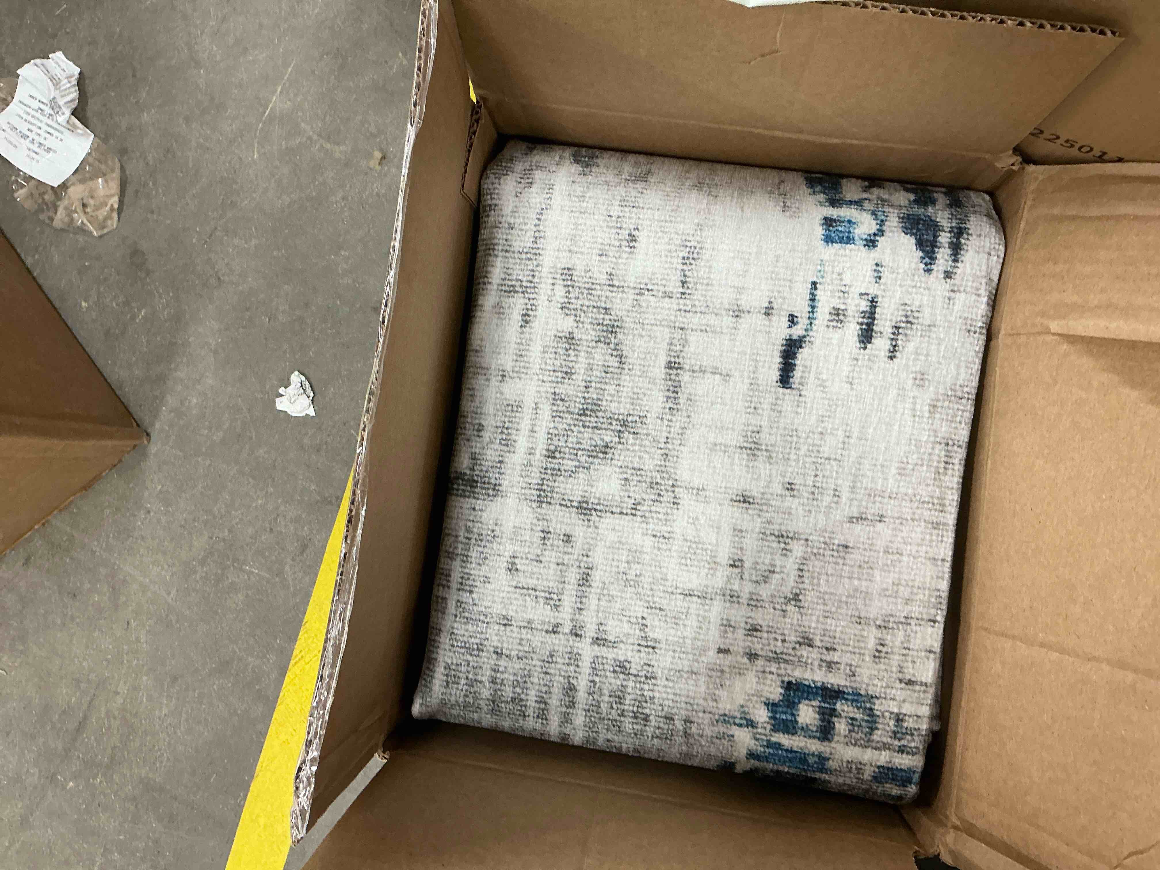 Condition photo showing Good Condition for SIXHOME 6 x9  Area Rugs for Living Room Modern Abstract Area Rugs Machine Washable Rugs Soft Neutral Carpet Rugs for Bedroom Dining Room Office Playroom Aesthetic Home Decor Non Slip Rug Navy Blue