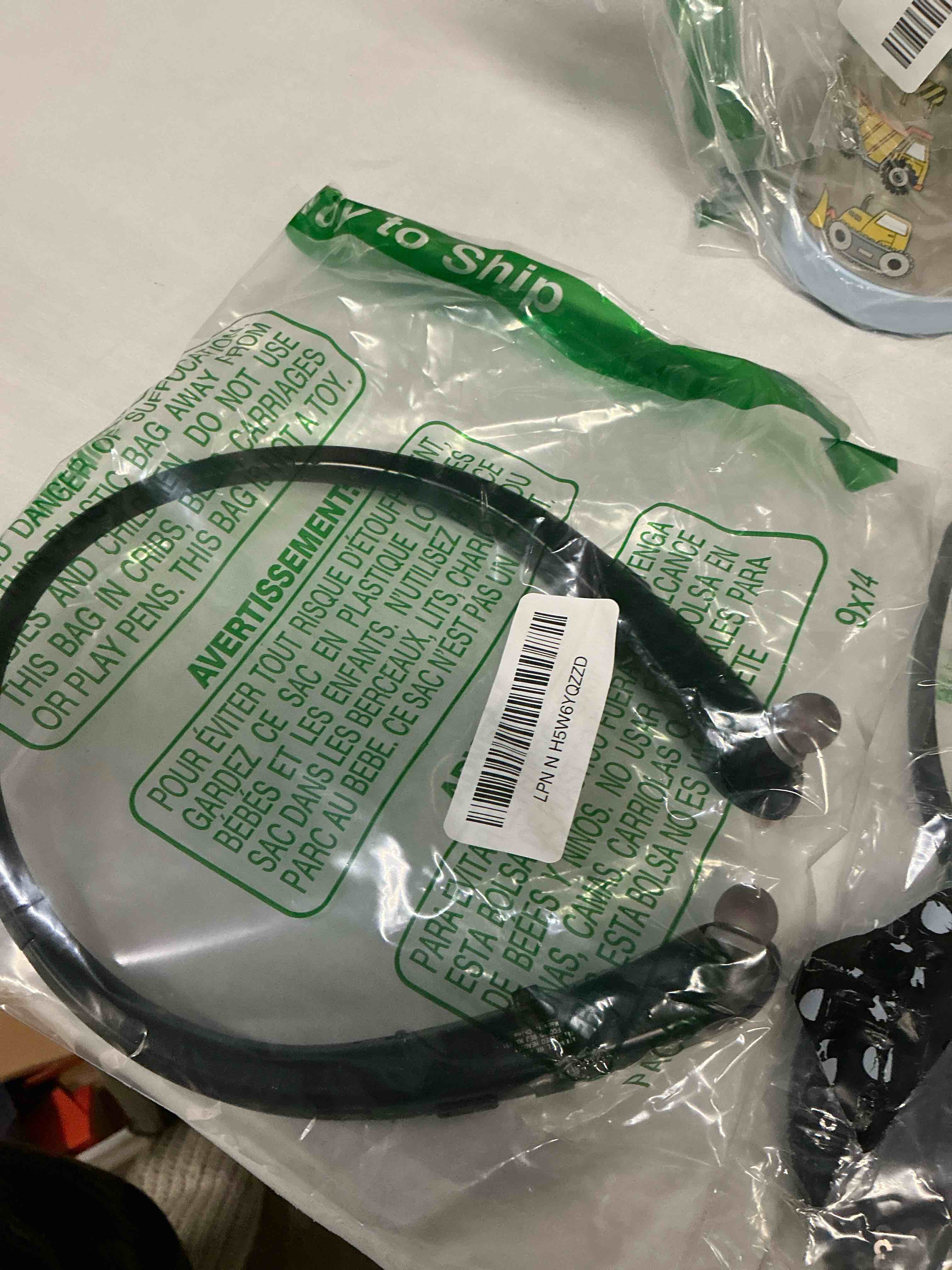 Condition photo showing Good Condition for neckband bluetooth headphone, retractable headphones with ipx5 sweatproof & 18h battery?neckband headphones for gym, running and outdoor sports enthusiasts