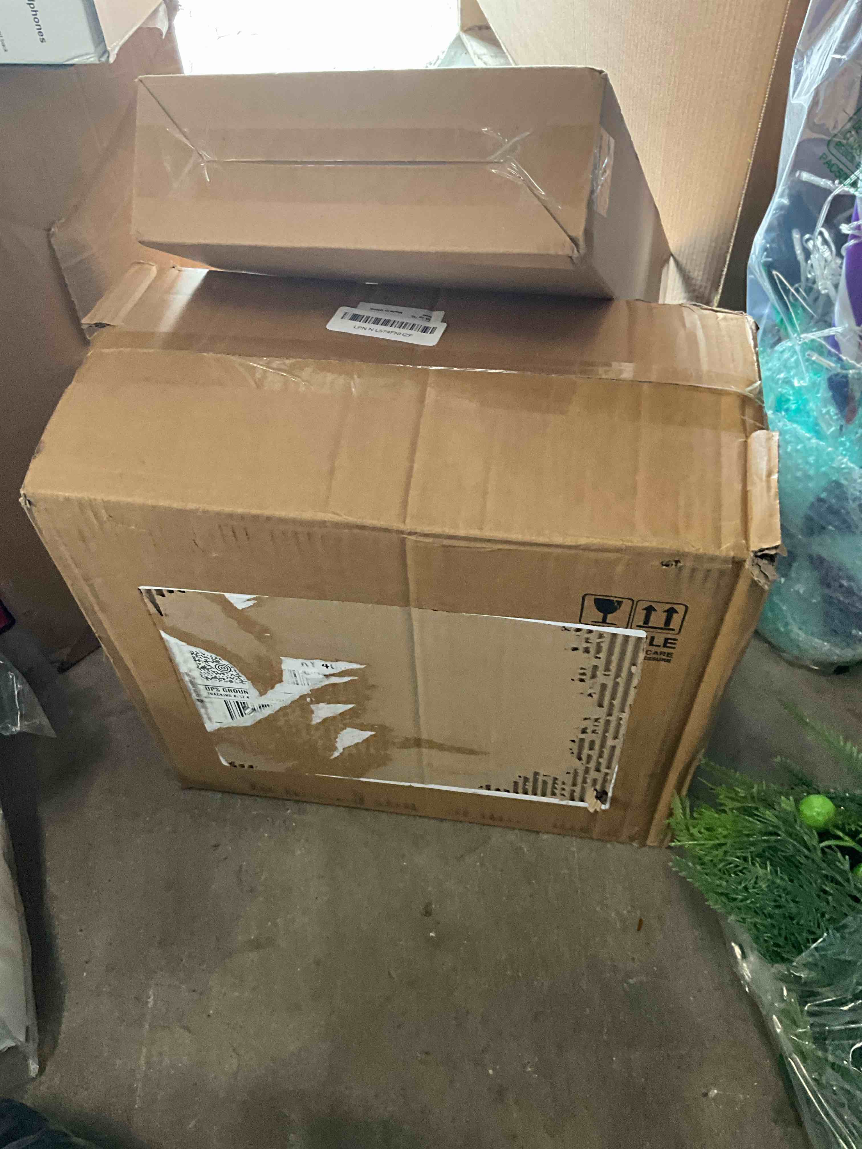 Condition photo showing Good Condition for 8 Pack [1 L / 33 fl. oz.] Swing Top Glass Bottles w/ Airtight Stopper Lids – Flip Top Brewing Bottle for Fermentation, Kombucha, Mead, Vinegar, Beer, Kefir, Wine, Soda – With 8 Extra Seals & 2 Pourer